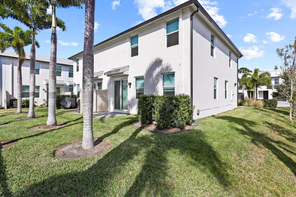 3918 SE Mentmore Lane