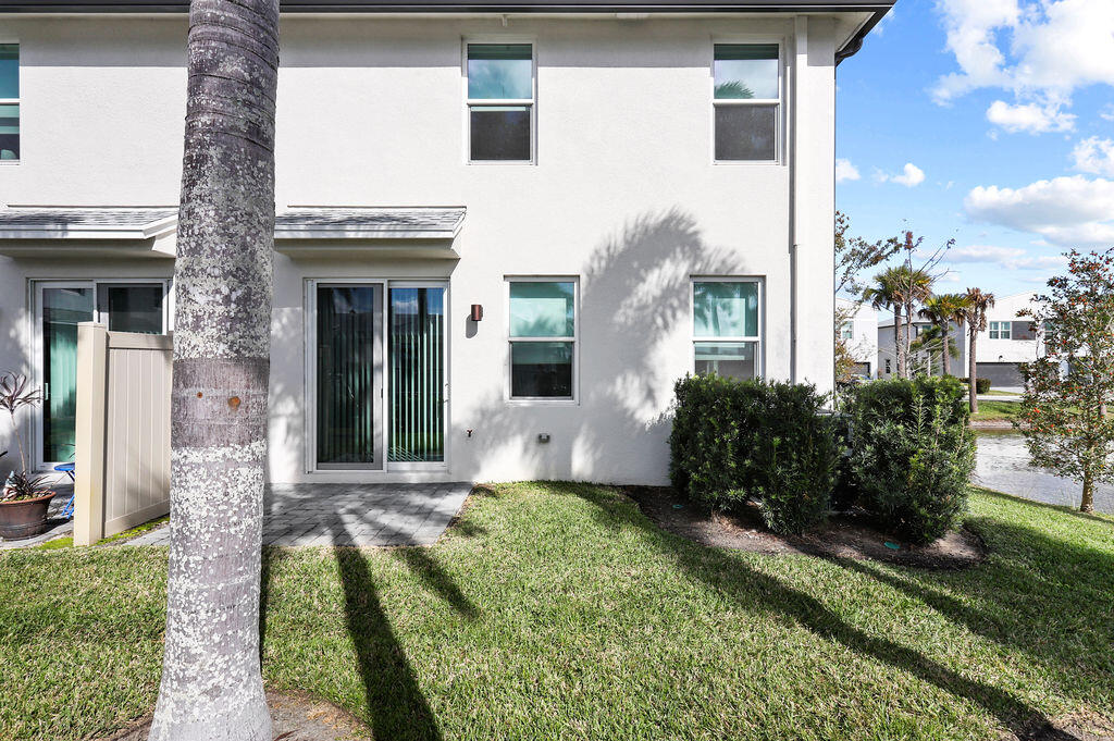 3918 SE Mentmore Lane