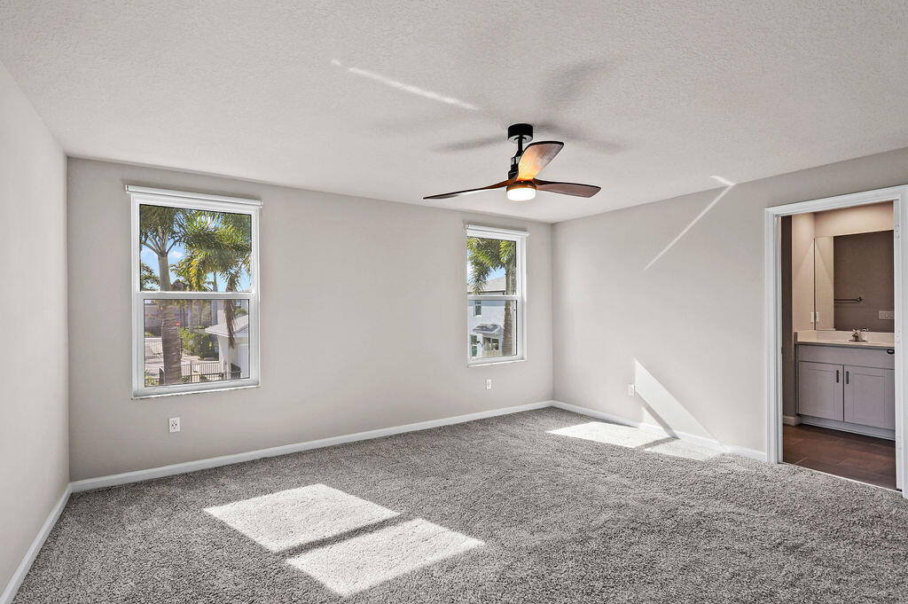 3918 SE Mentmore Lane