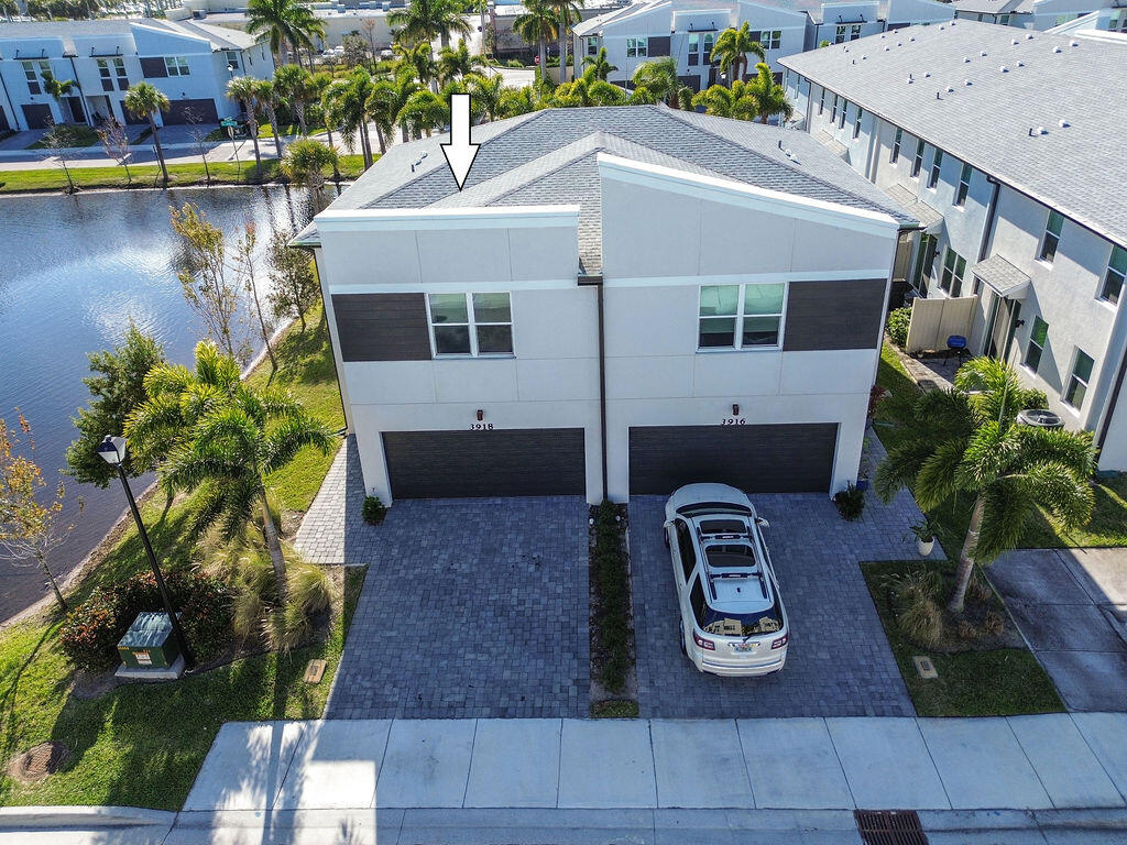 3918 SE Mentmore Lane