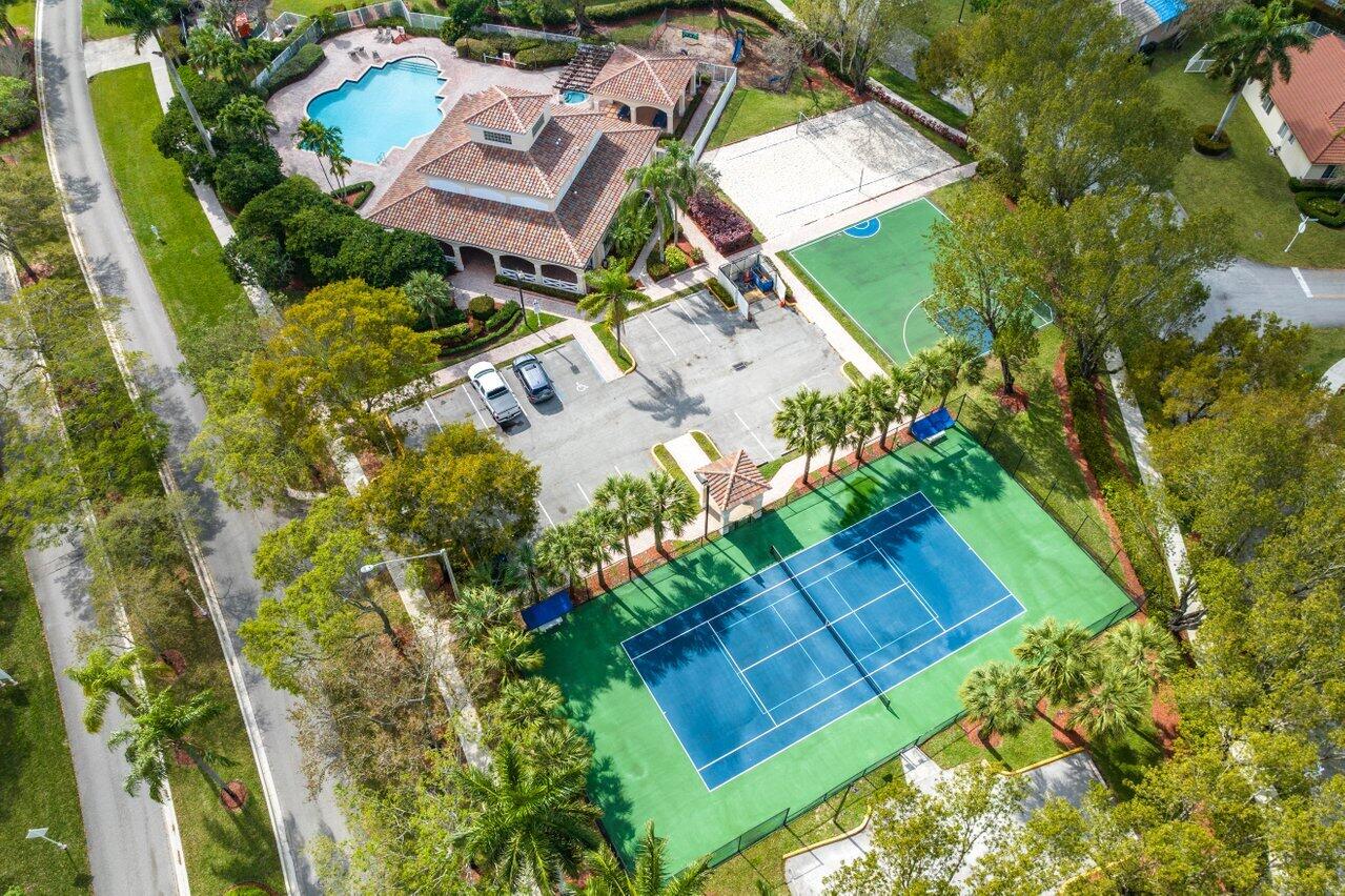 5024 Ibis Court