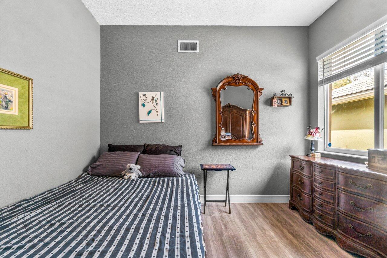 5024 Ibis Court
