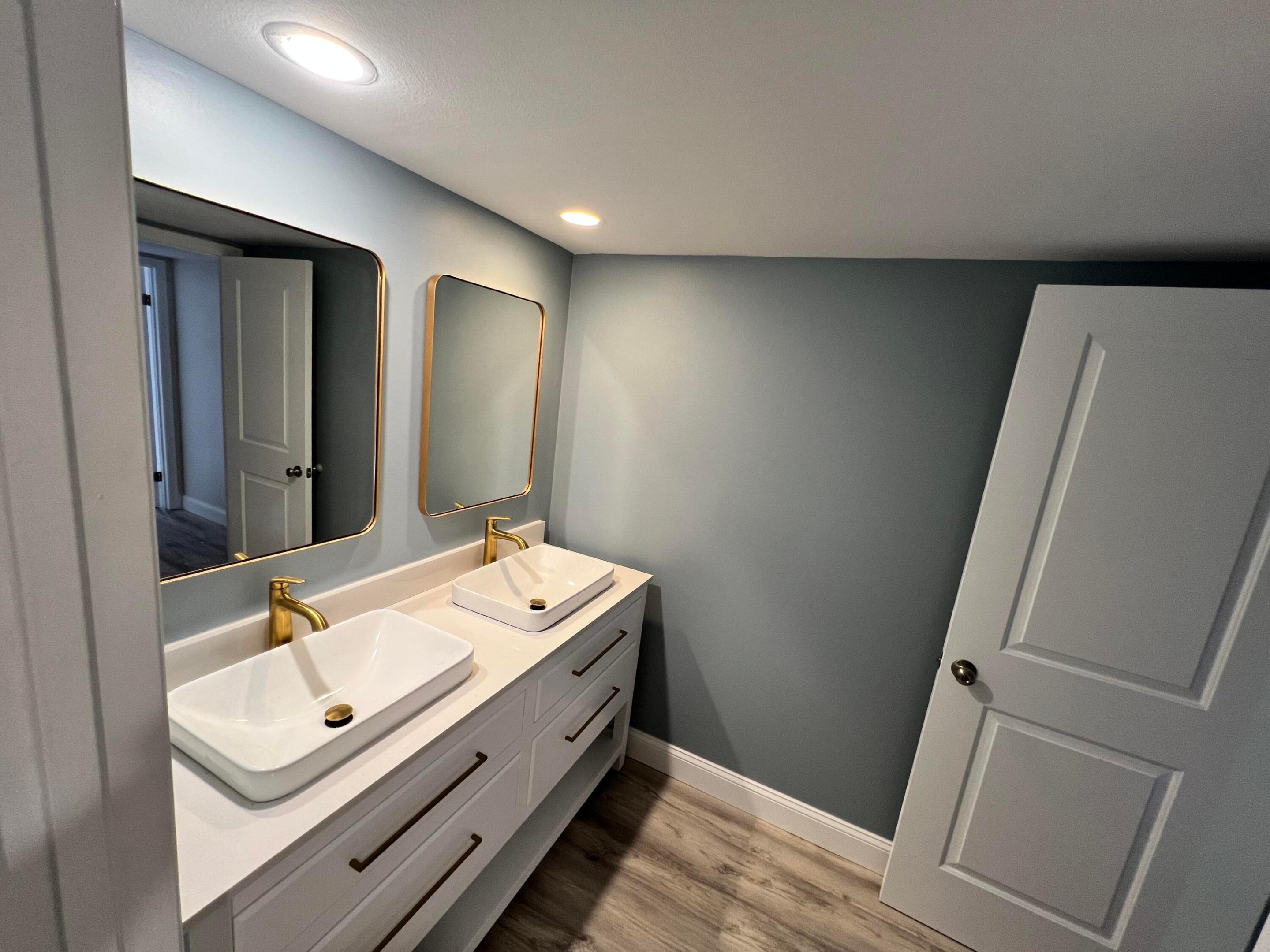 3222 N Meridian Way N B