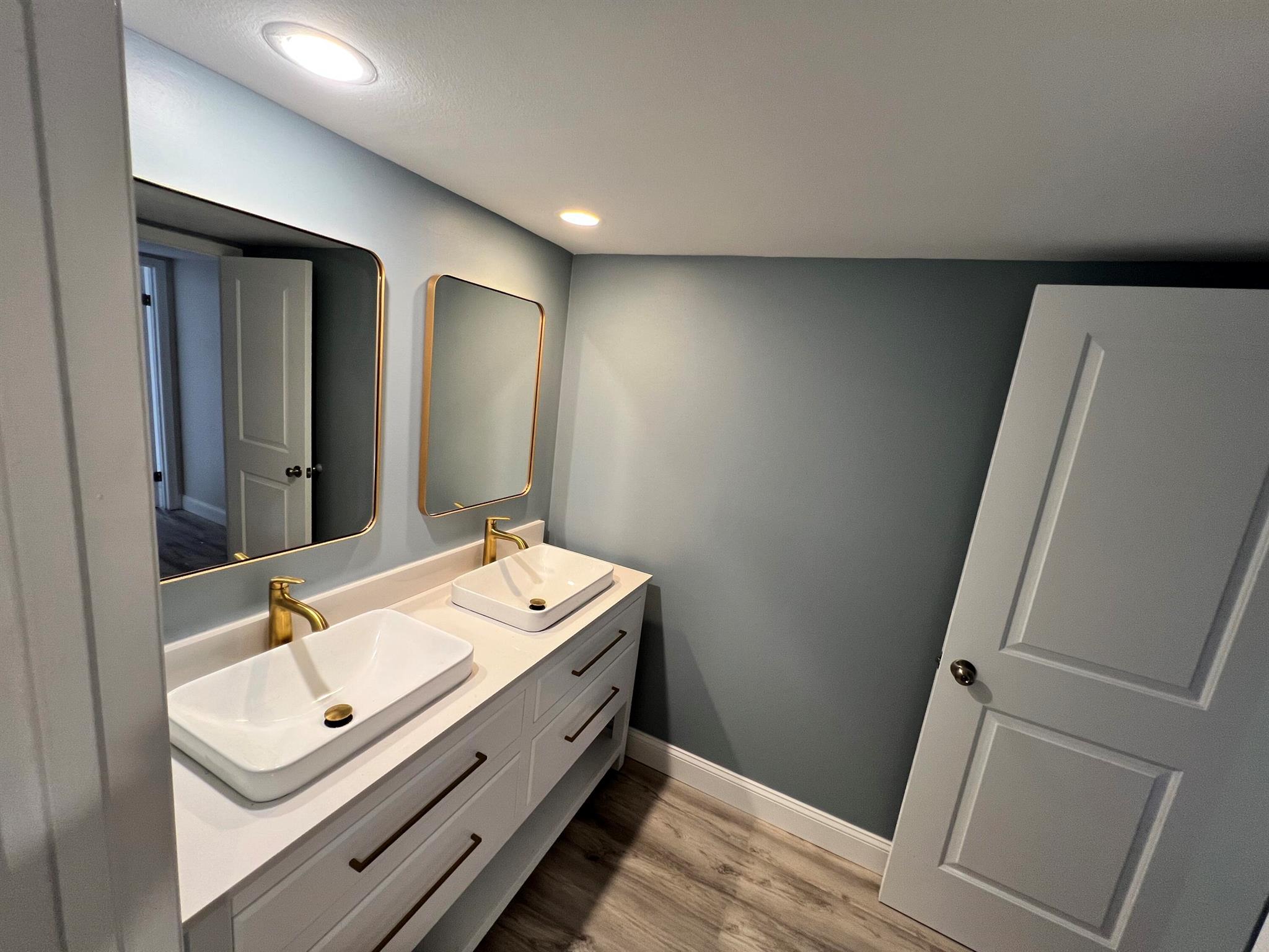 3222 N Meridian Way N B