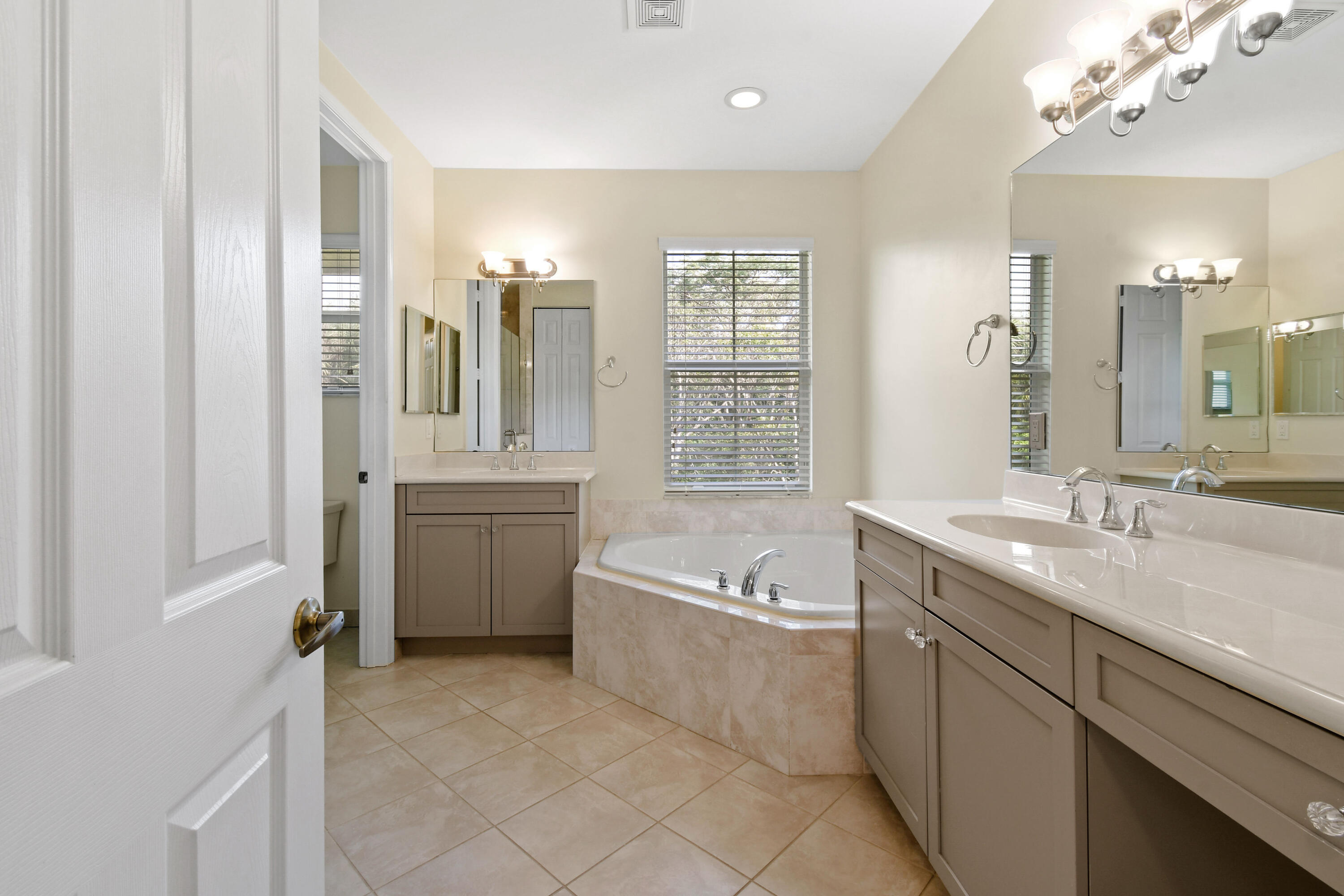 7273 Oxford Court