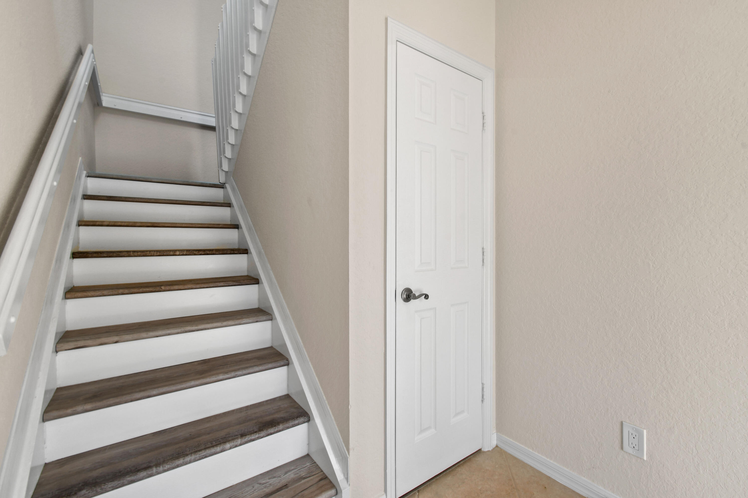 265 Indian Creek Parkway 106