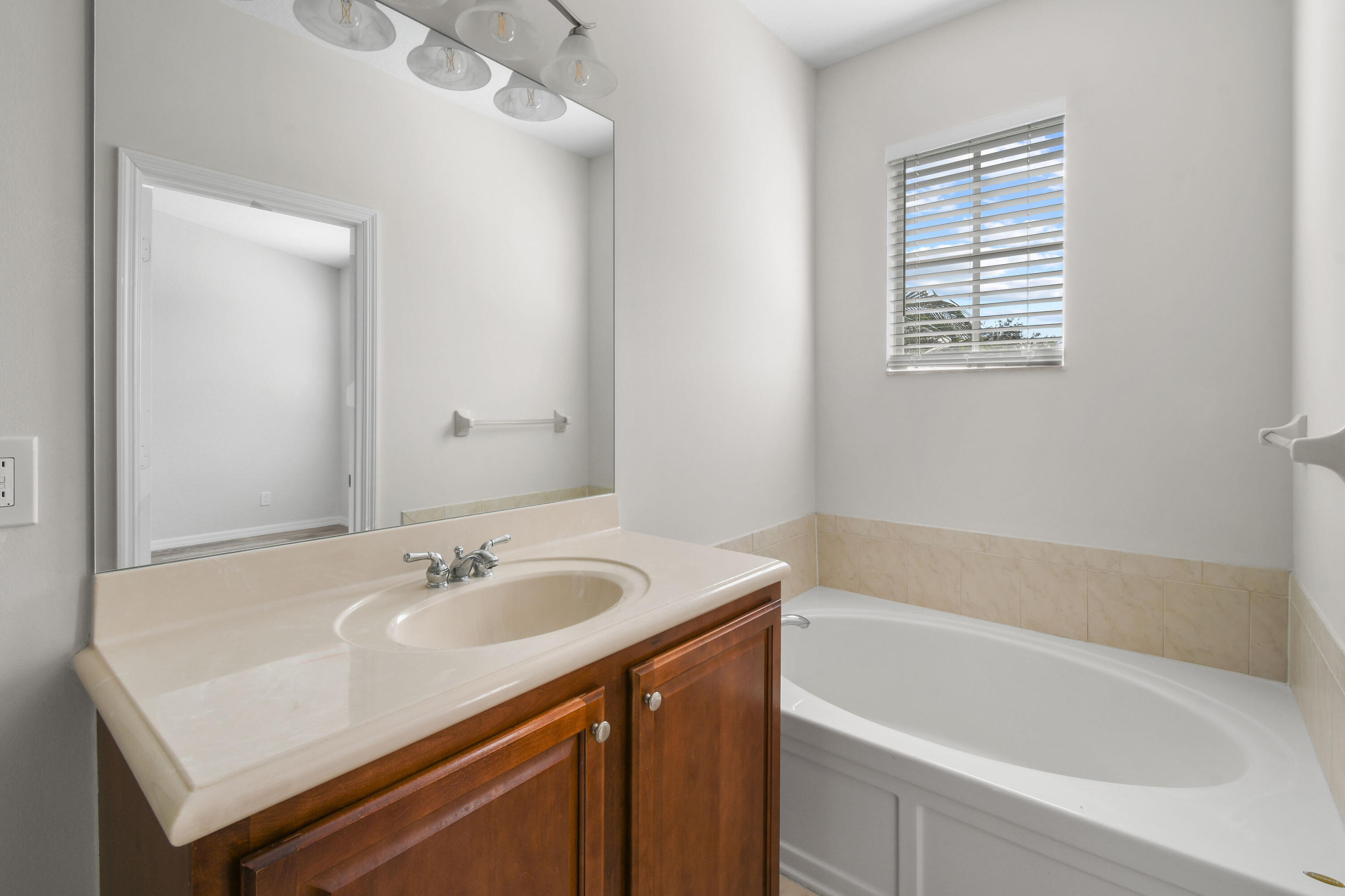 265 Indian Creek Parkway 106