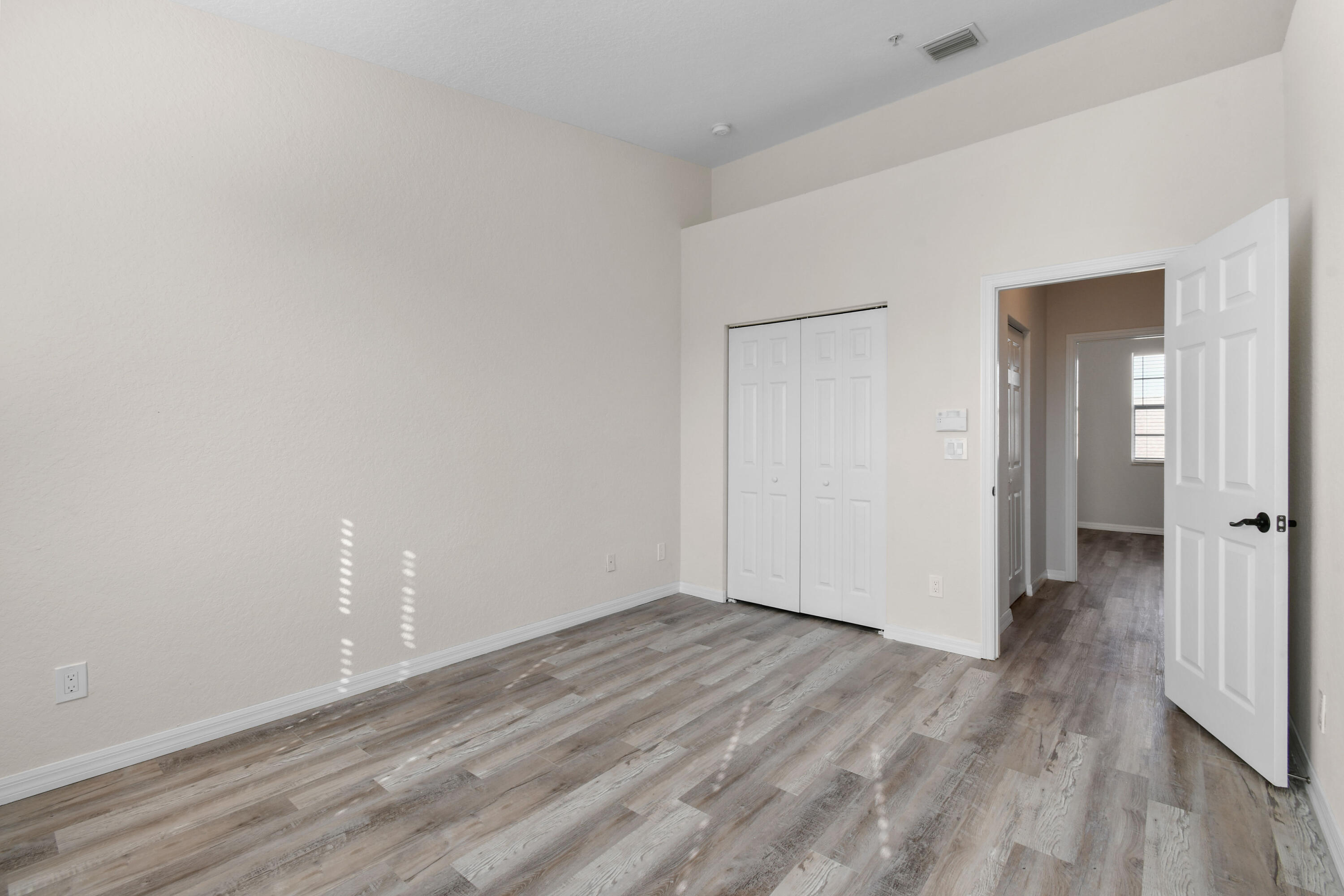 265 Indian Creek Parkway 106