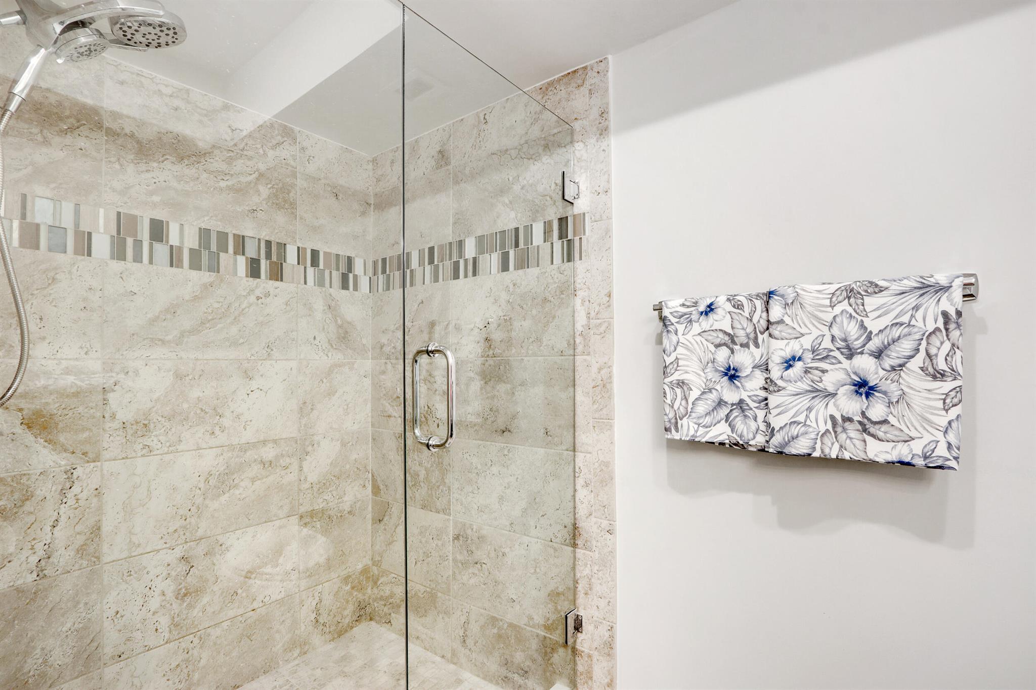 125 Brackenwood Road