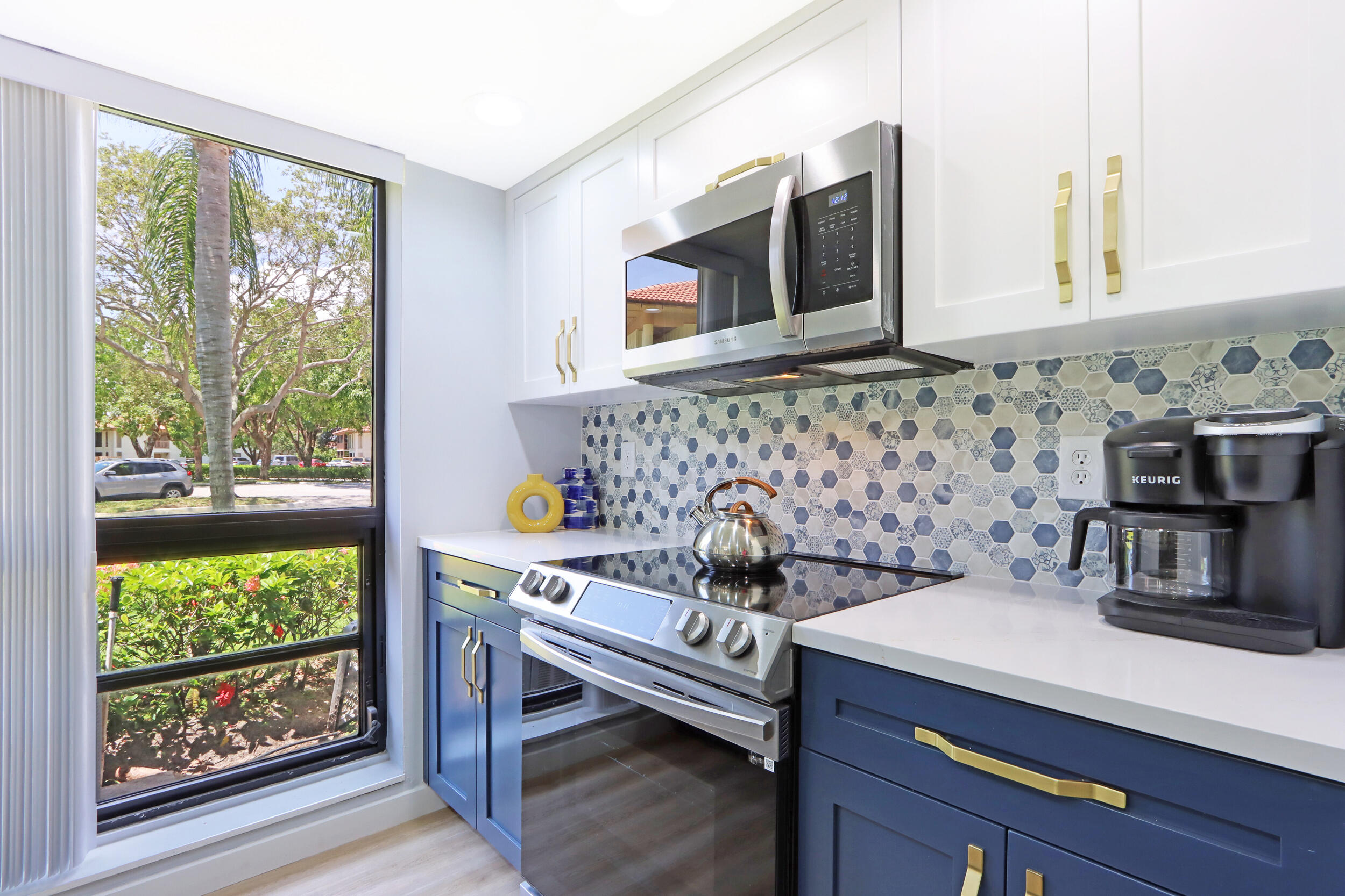 125 Brackenwood Road