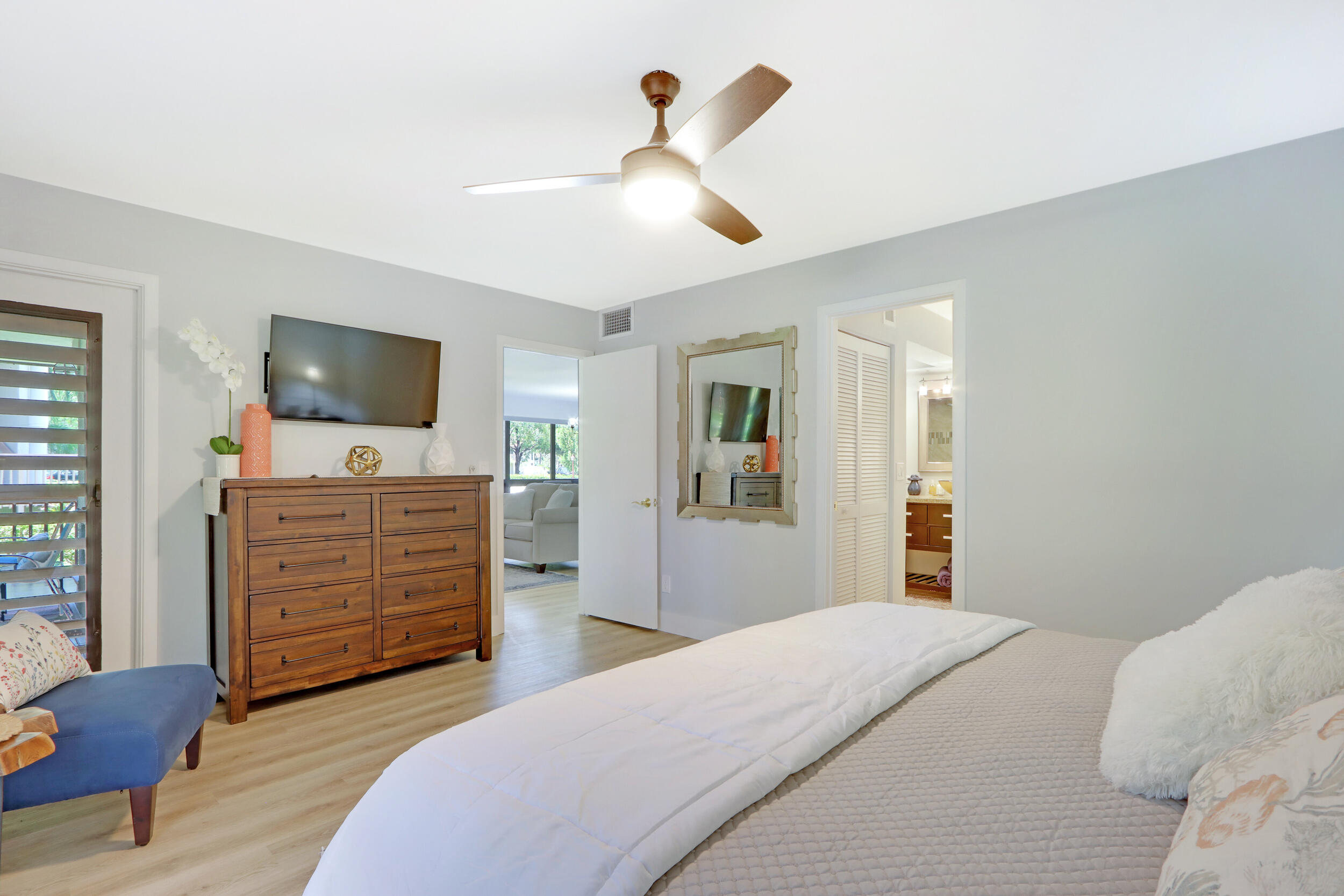 125 Brackenwood Road