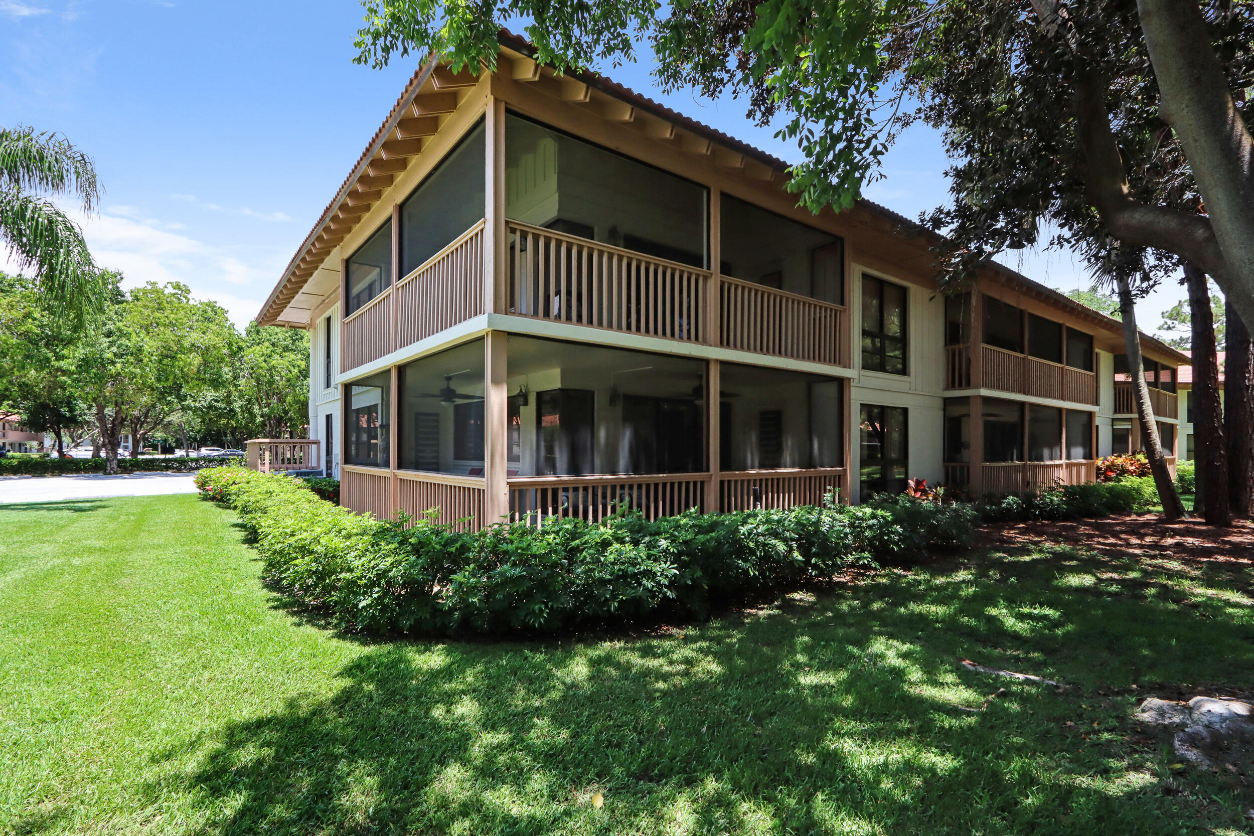 125 Brackenwood Road