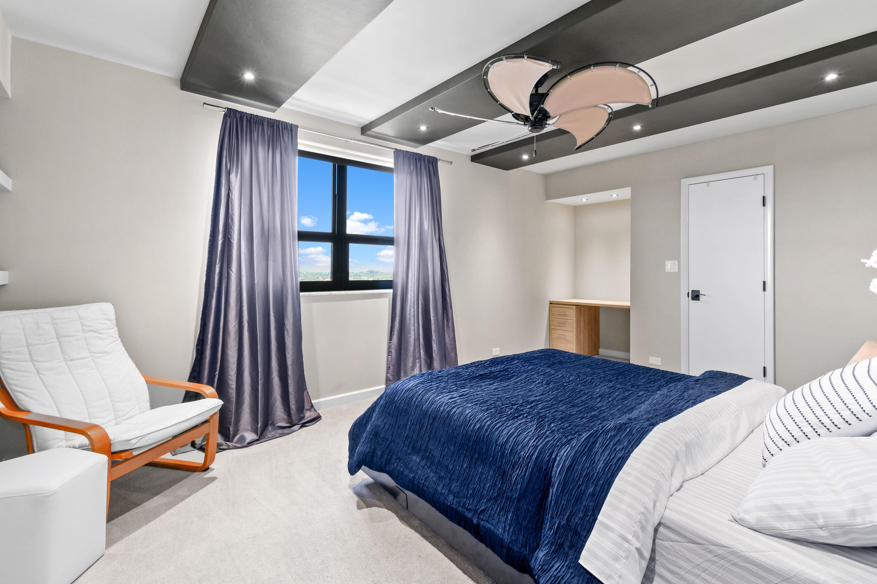 1200 Marine Way 907