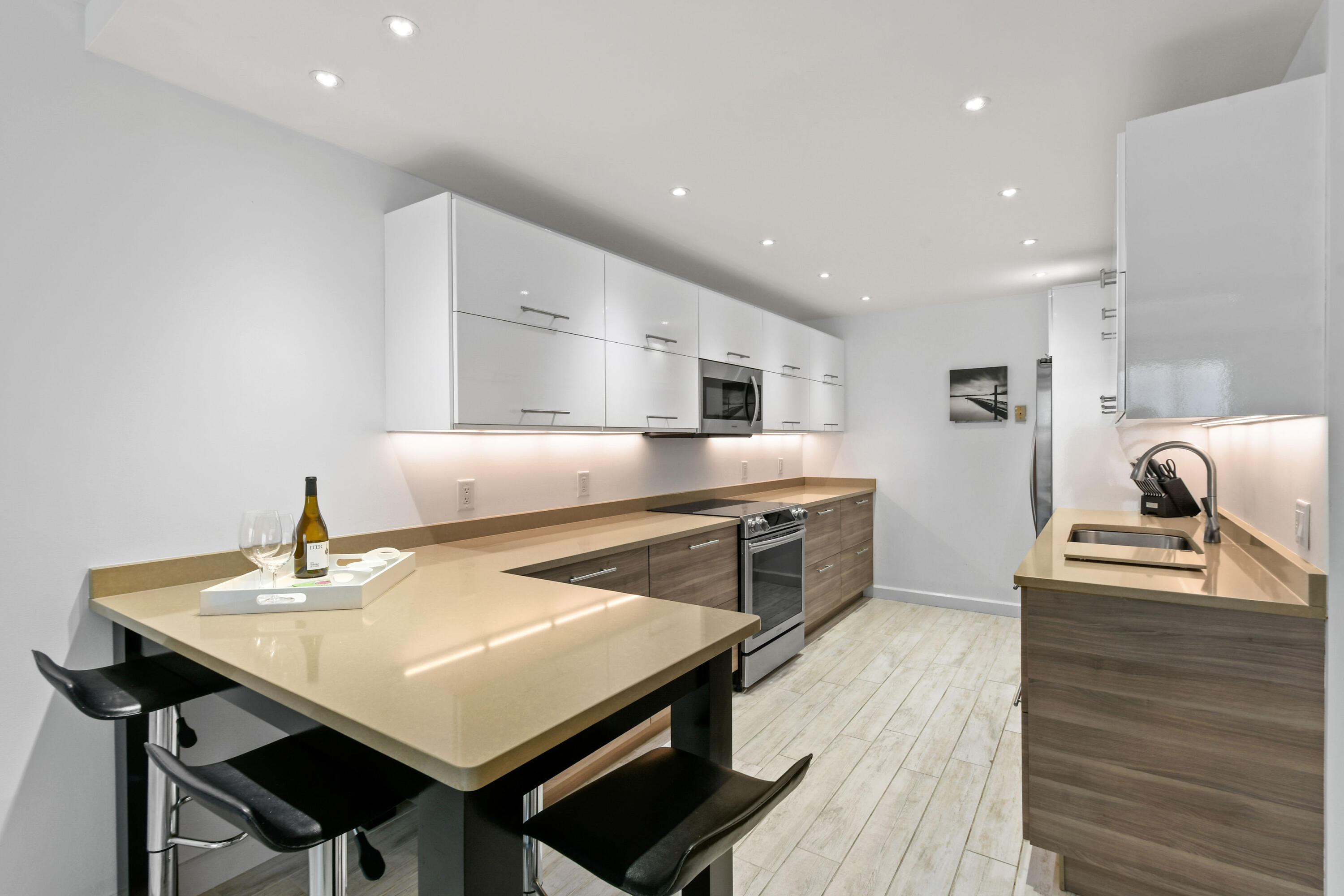 1200 Marine Way 907