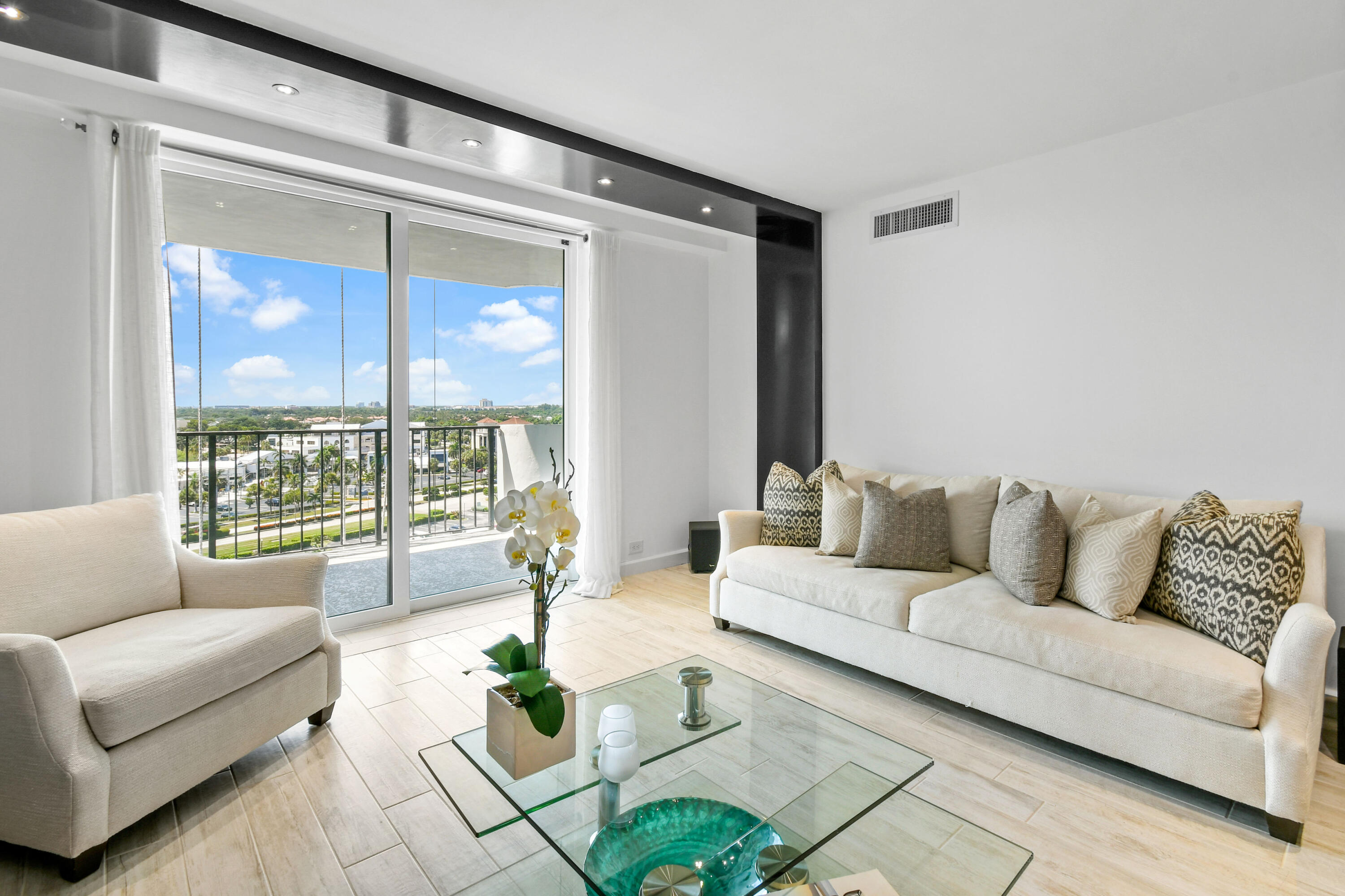 1200 Marine Way 907