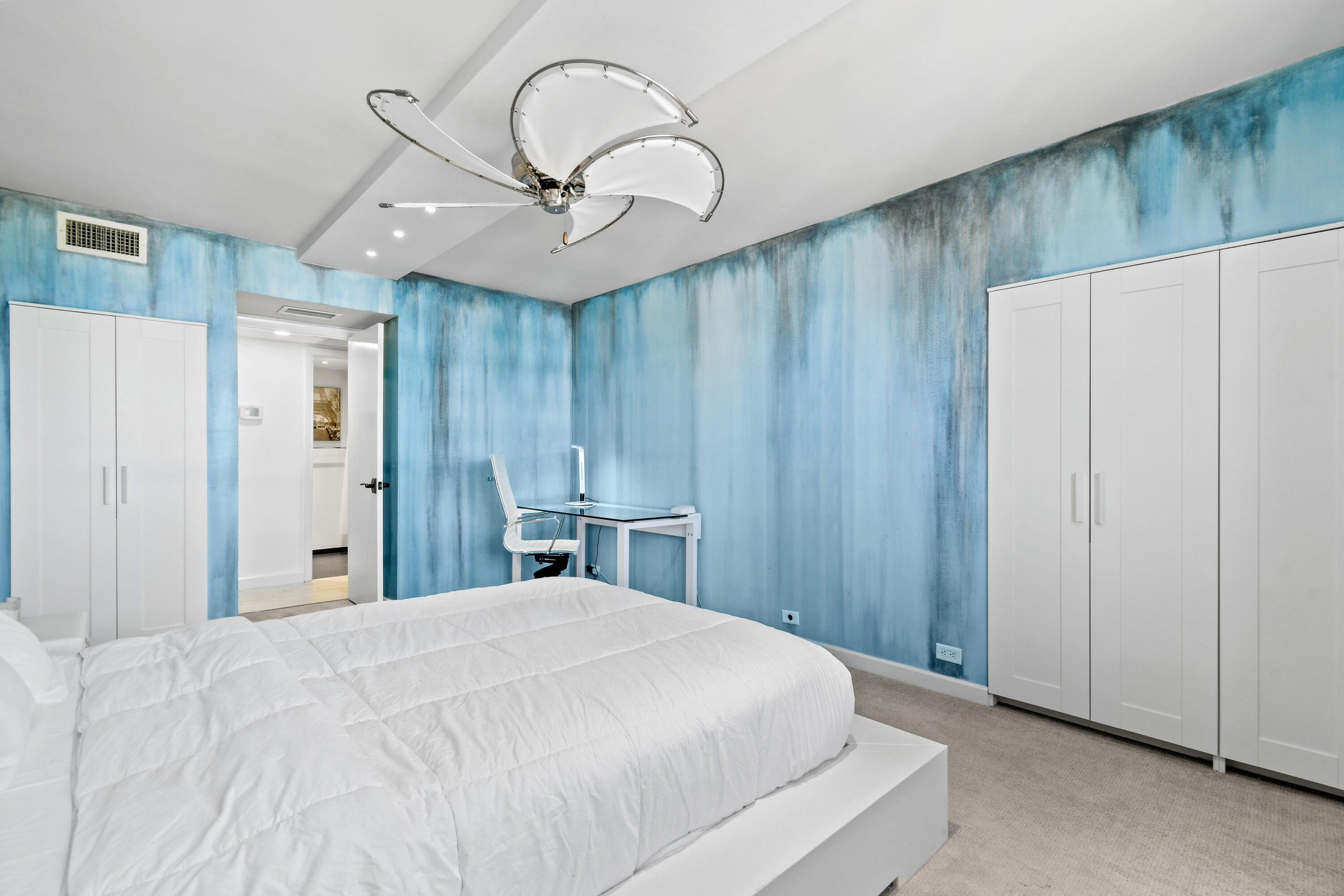 1200 Marine Way 907