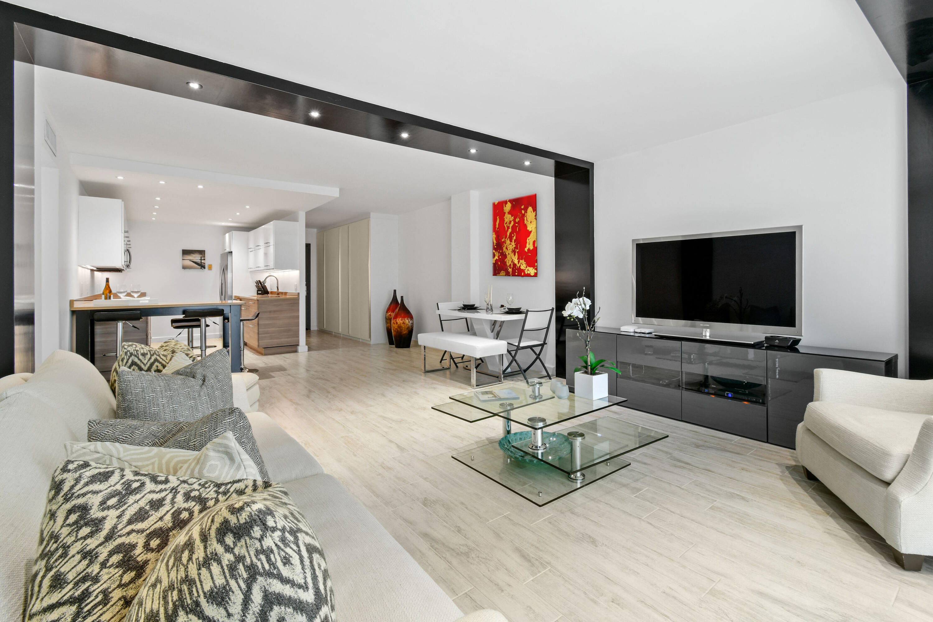 1200 Marine Way 907
