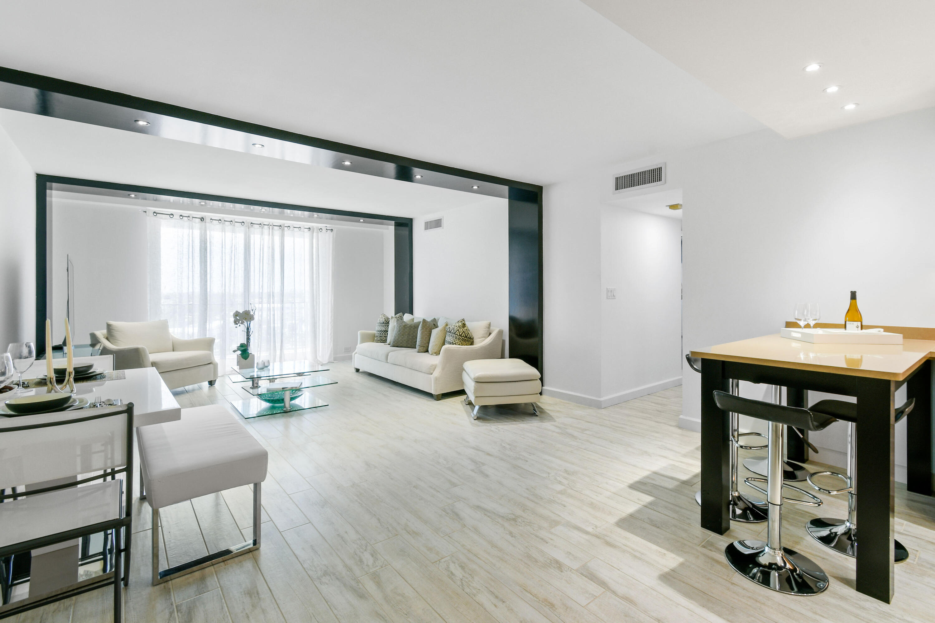 1200 Marine Way 907