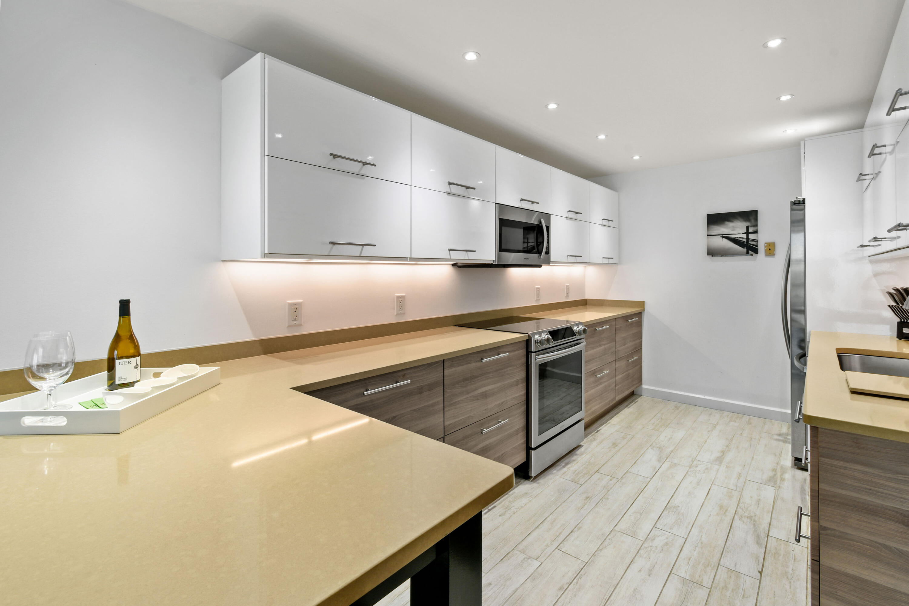 1200 Marine Way 907