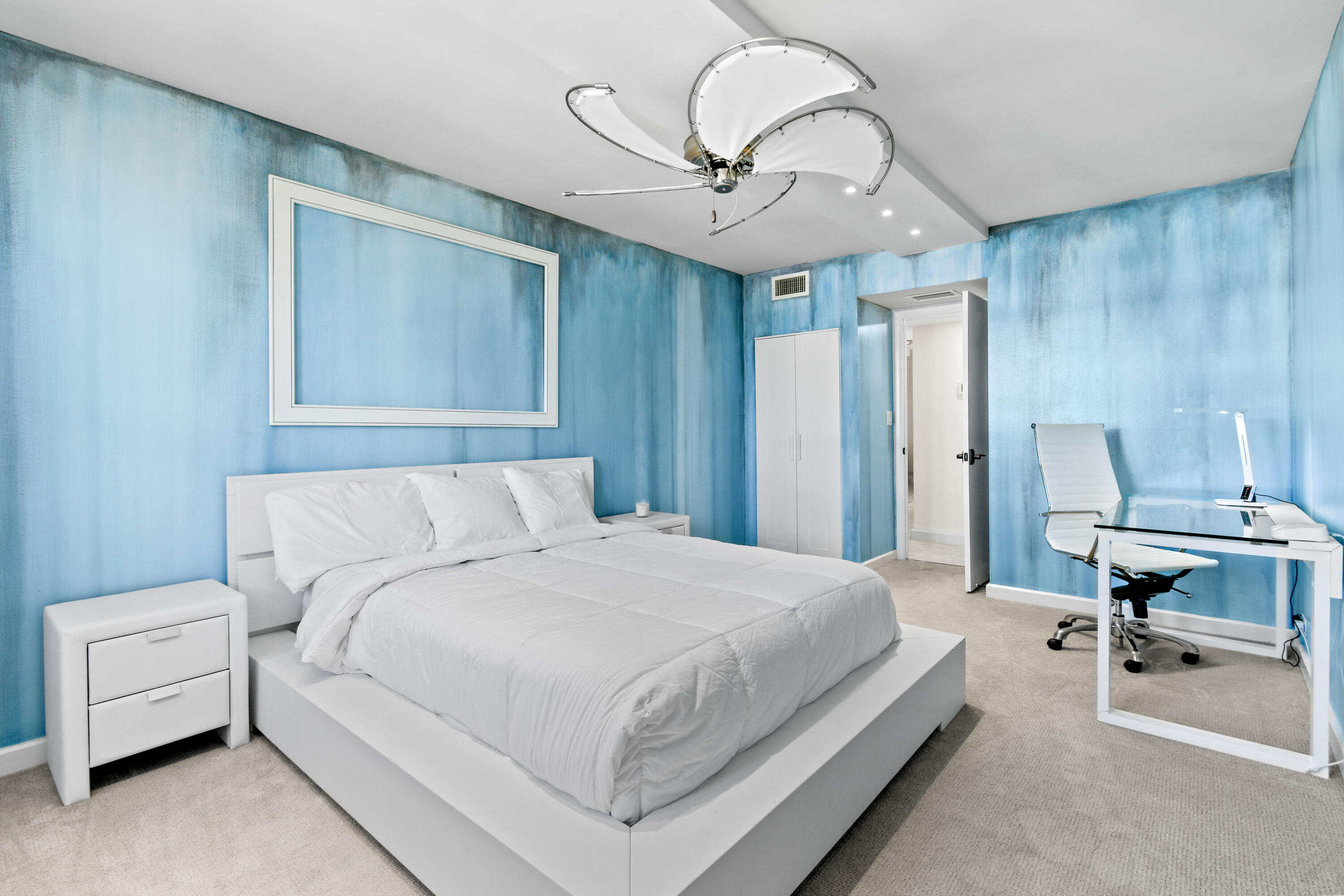 1200 Marine Way 907