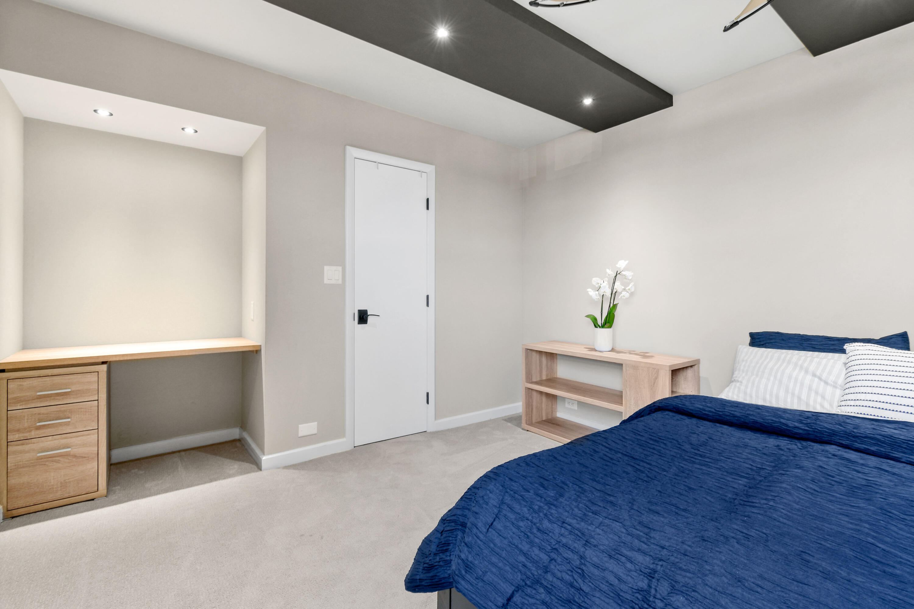 1200 Marine Way 907