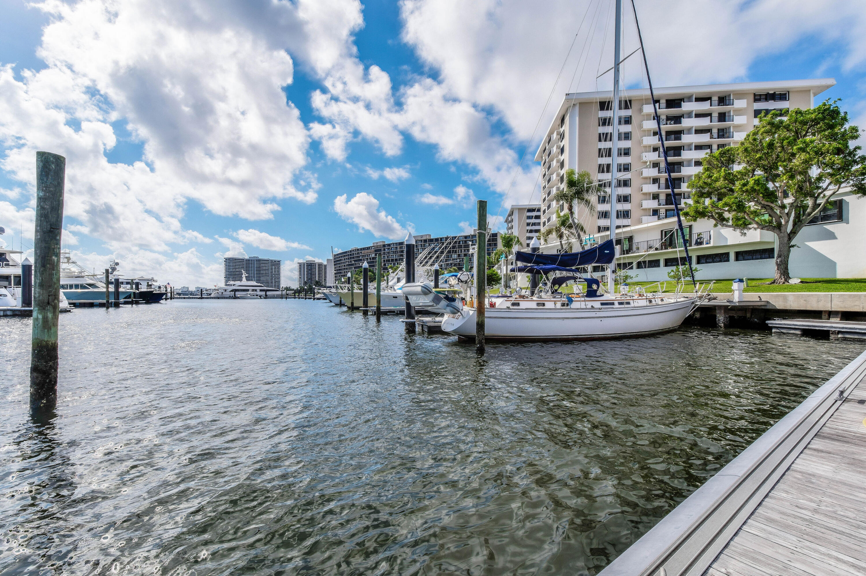 1200 Marine Way 907