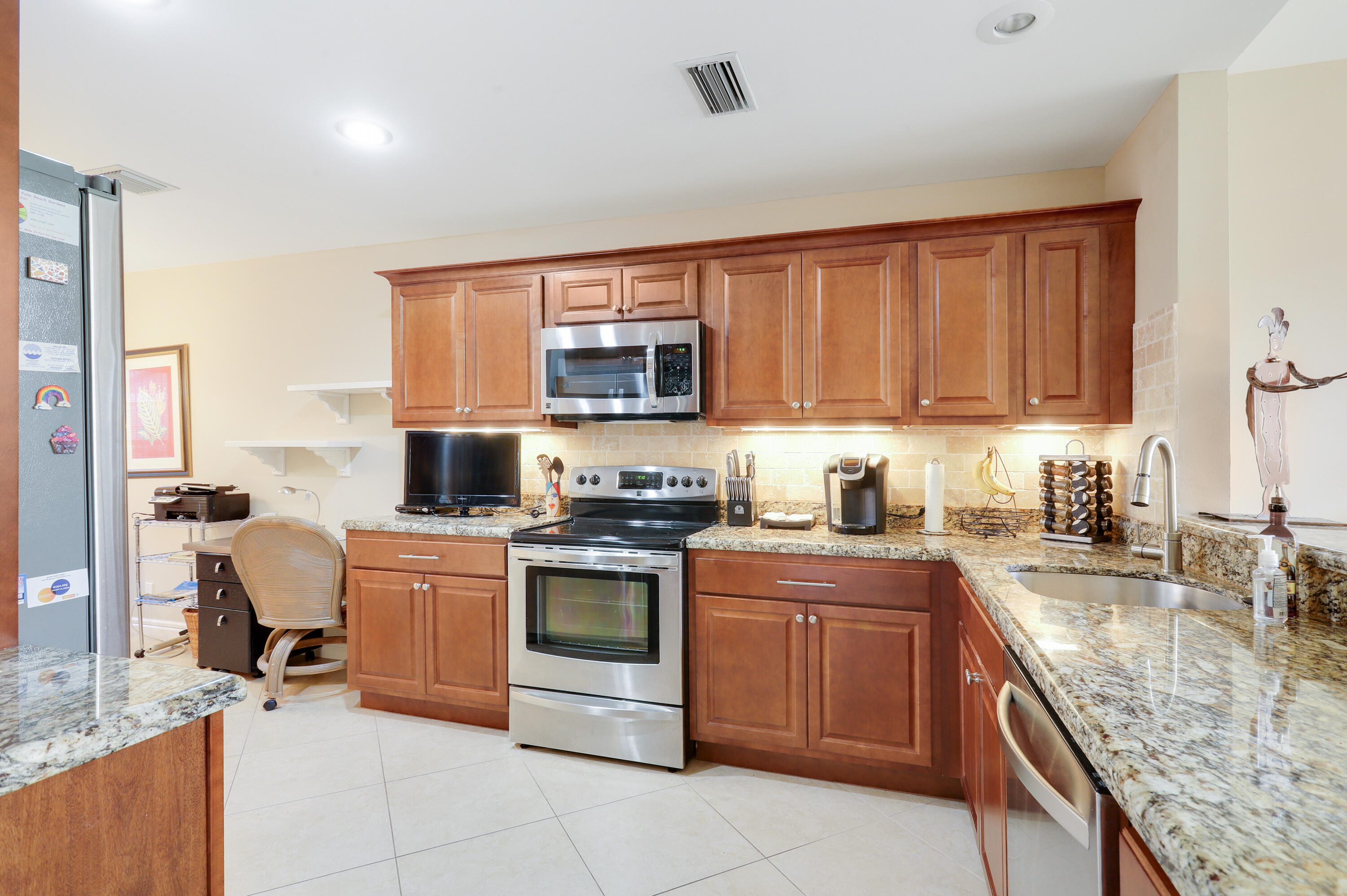856 Windermere Way