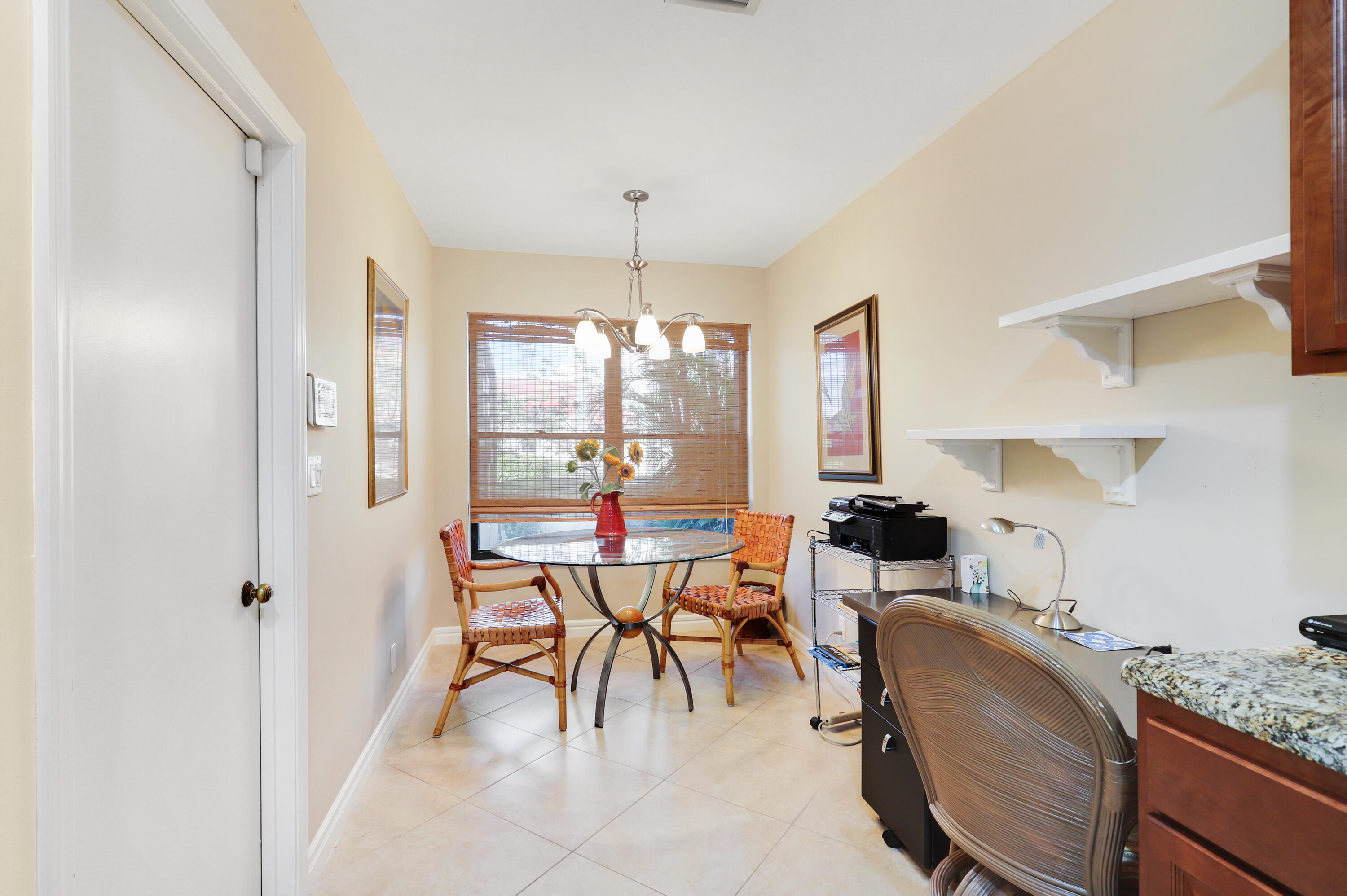 856 Windermere Way