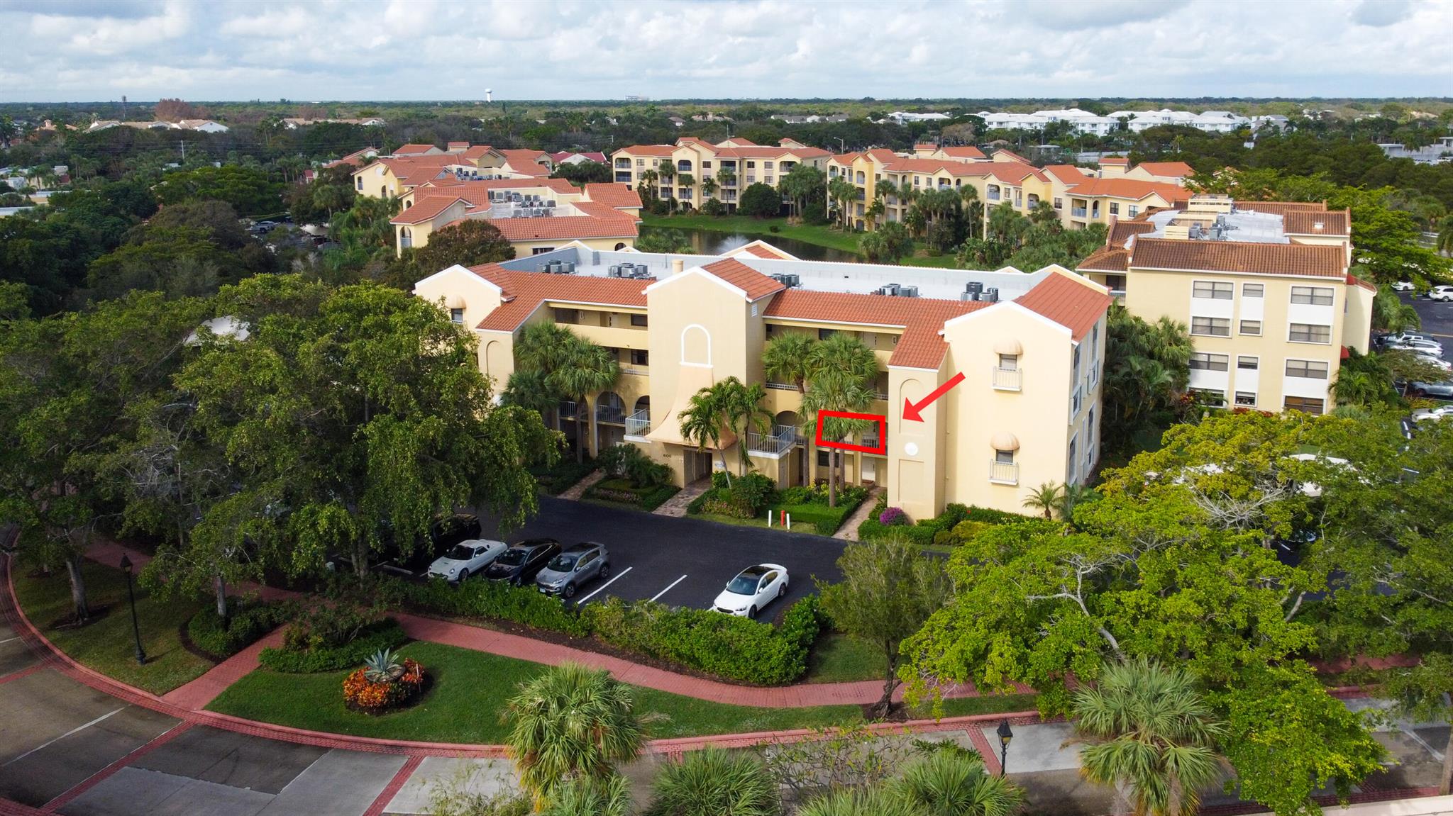 600 Uno Lago 202 Drive 202