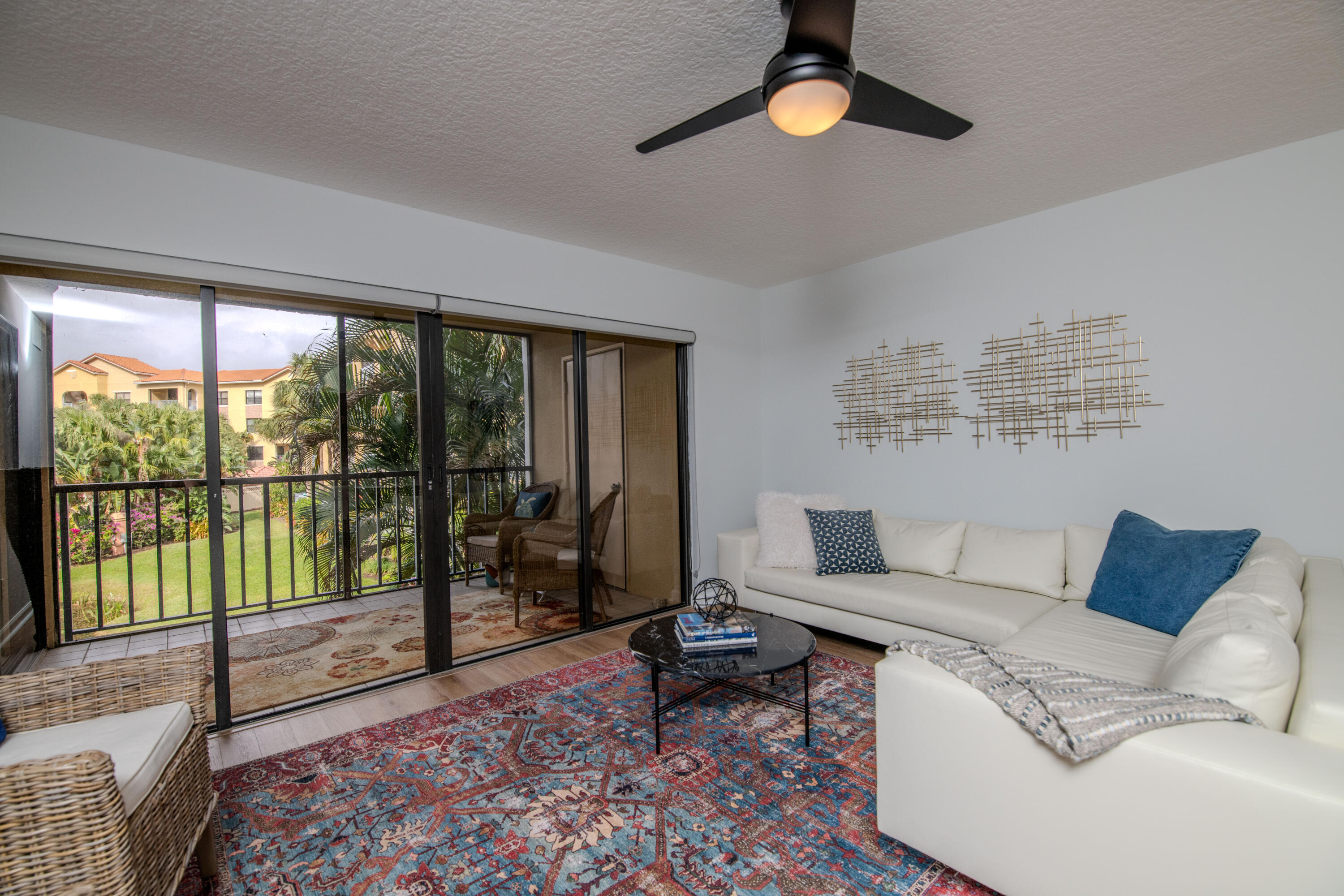 600 Uno Lago 202 Drive 202