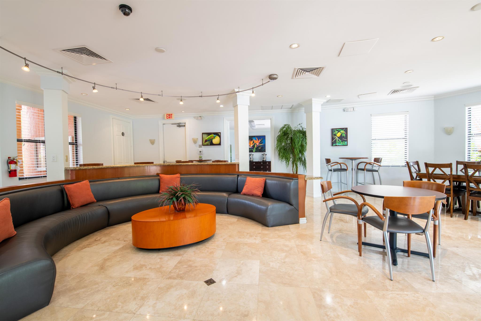 600 Uno Lago 202 Drive 202