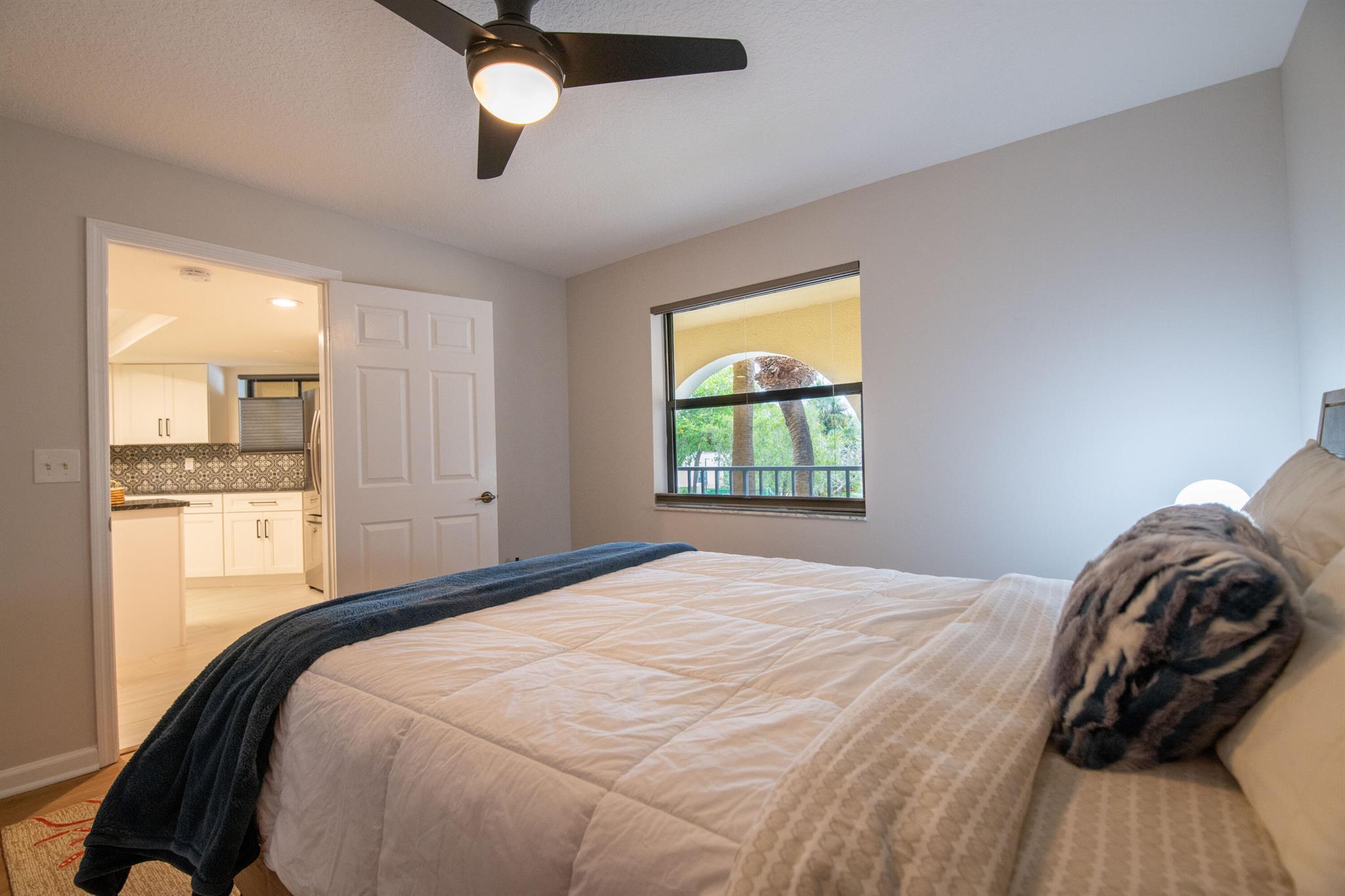 600 Uno Lago 202 Drive 202