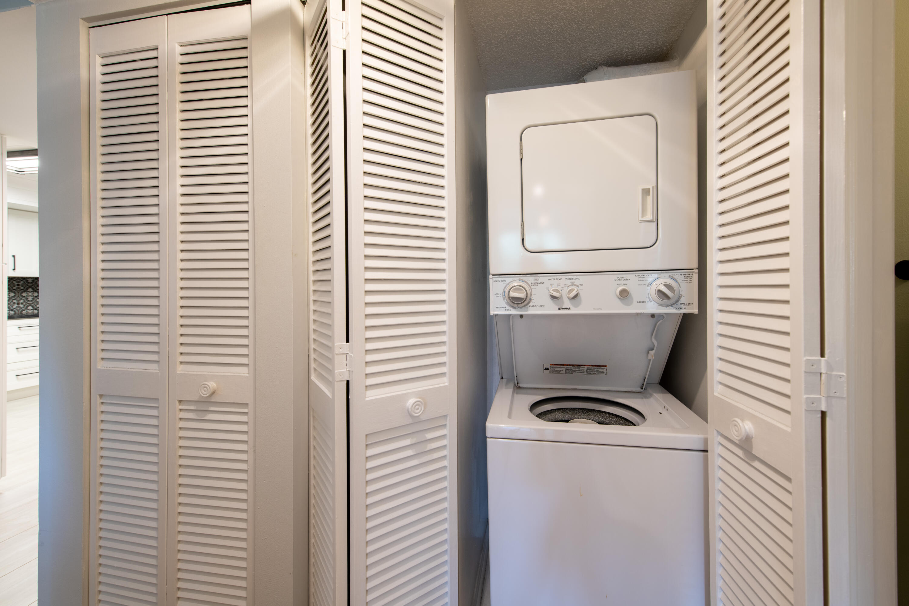 600 Uno Lago 202 Drive 202