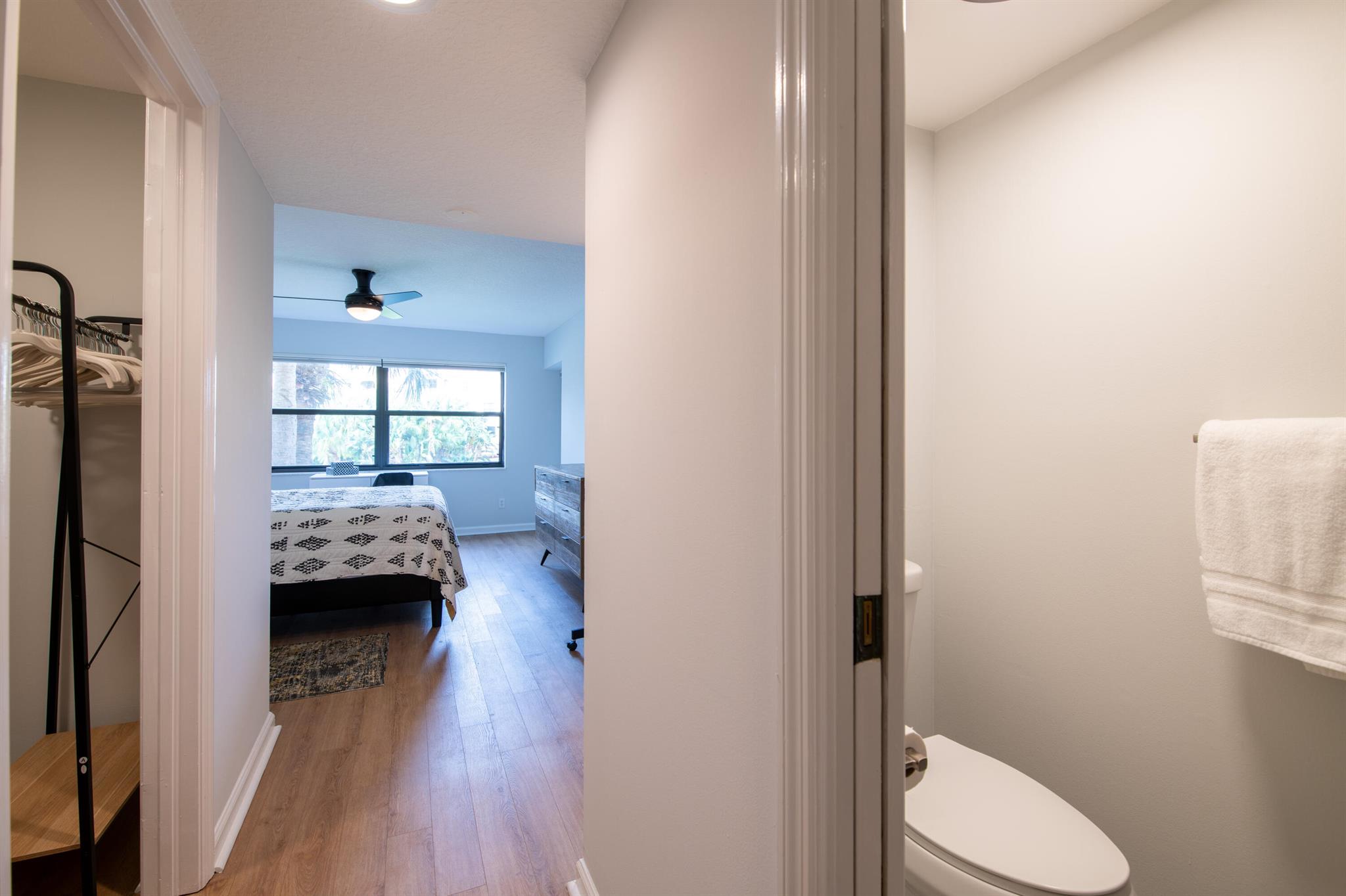 600 Uno Lago 202 Drive 202