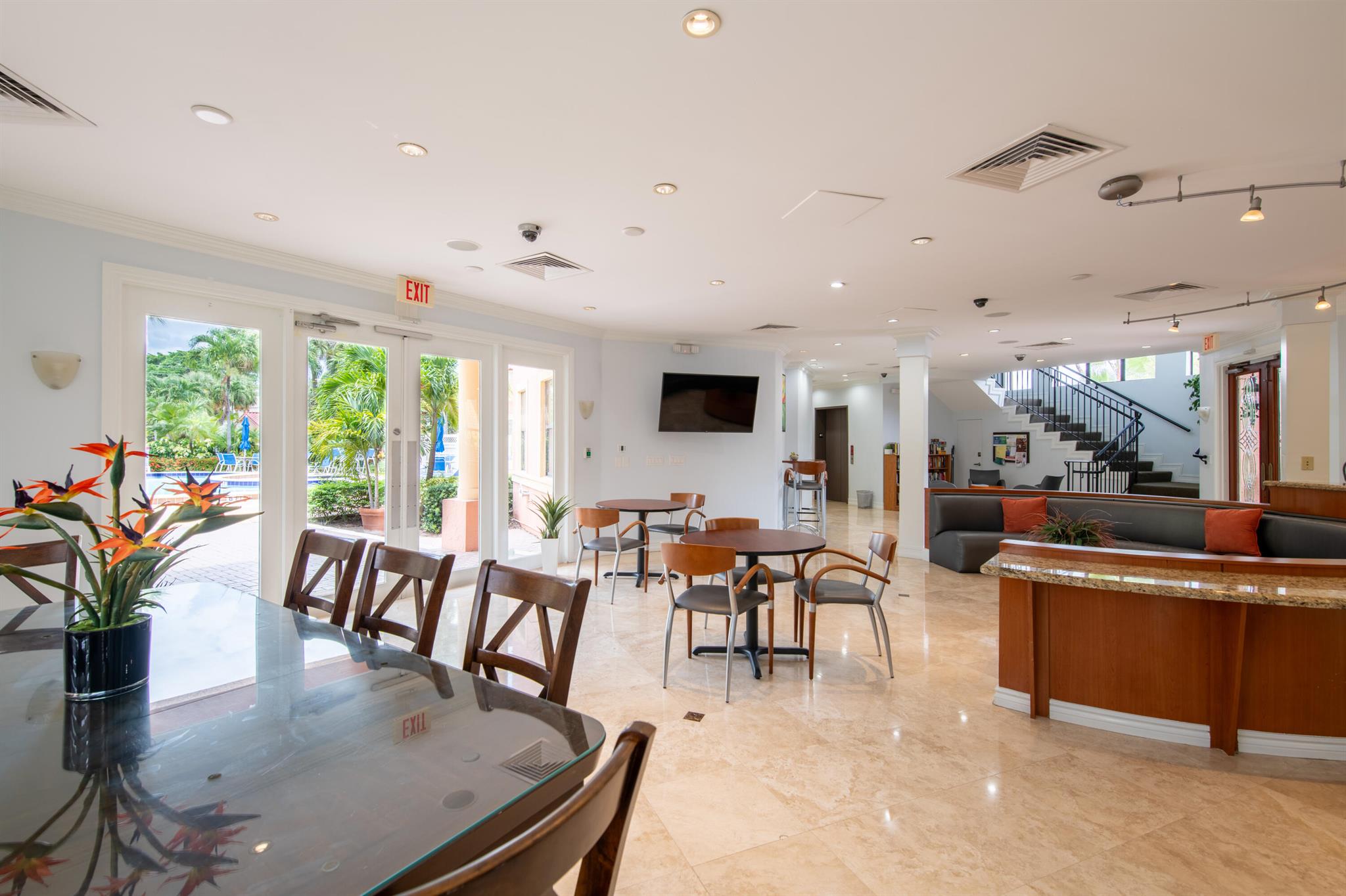 600 Uno Lago 202 Drive 202