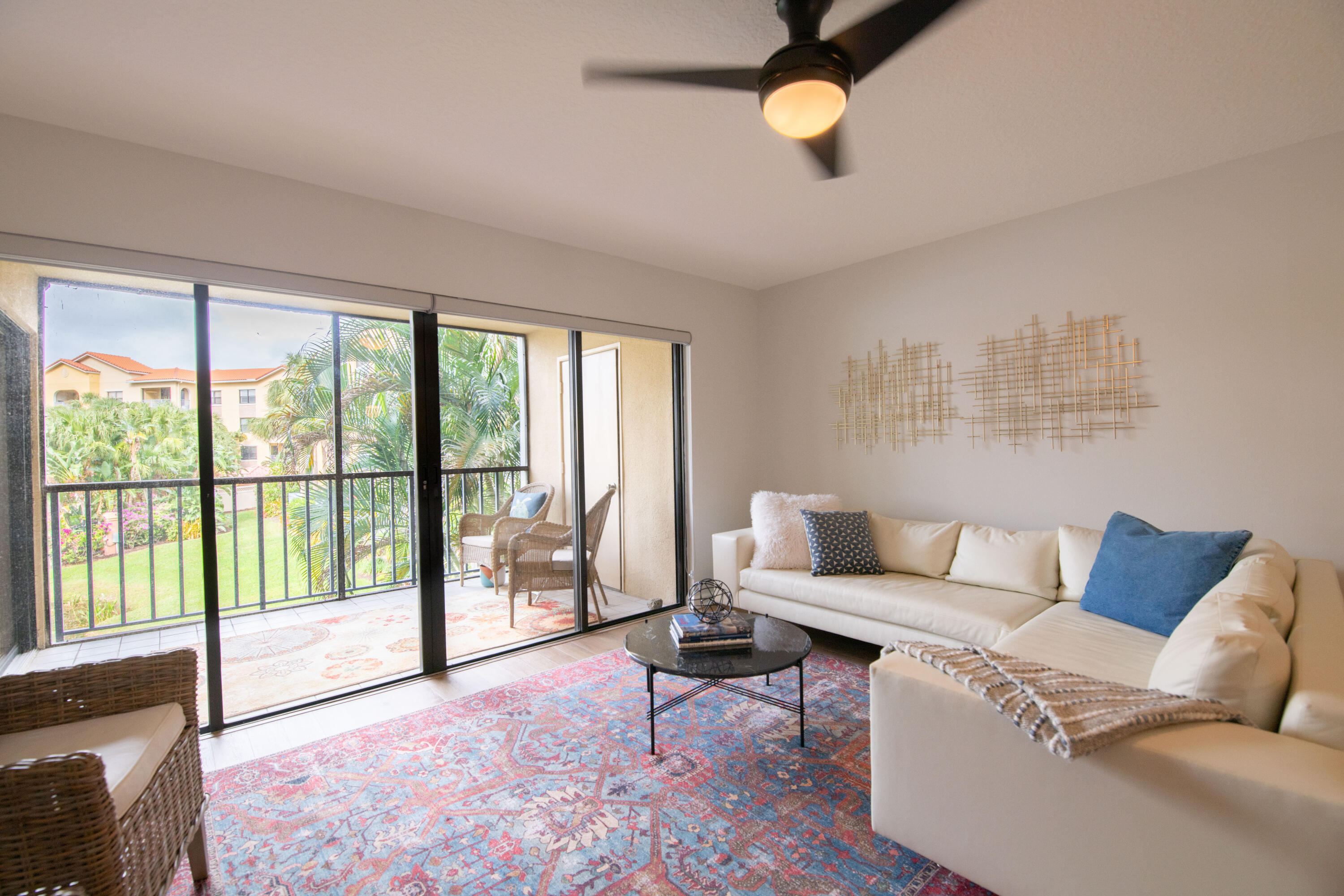 600 Uno Lago 202 Drive 202