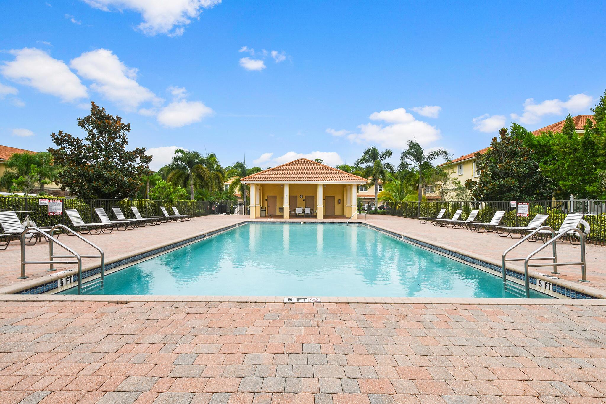 9527 SW Merlin Court