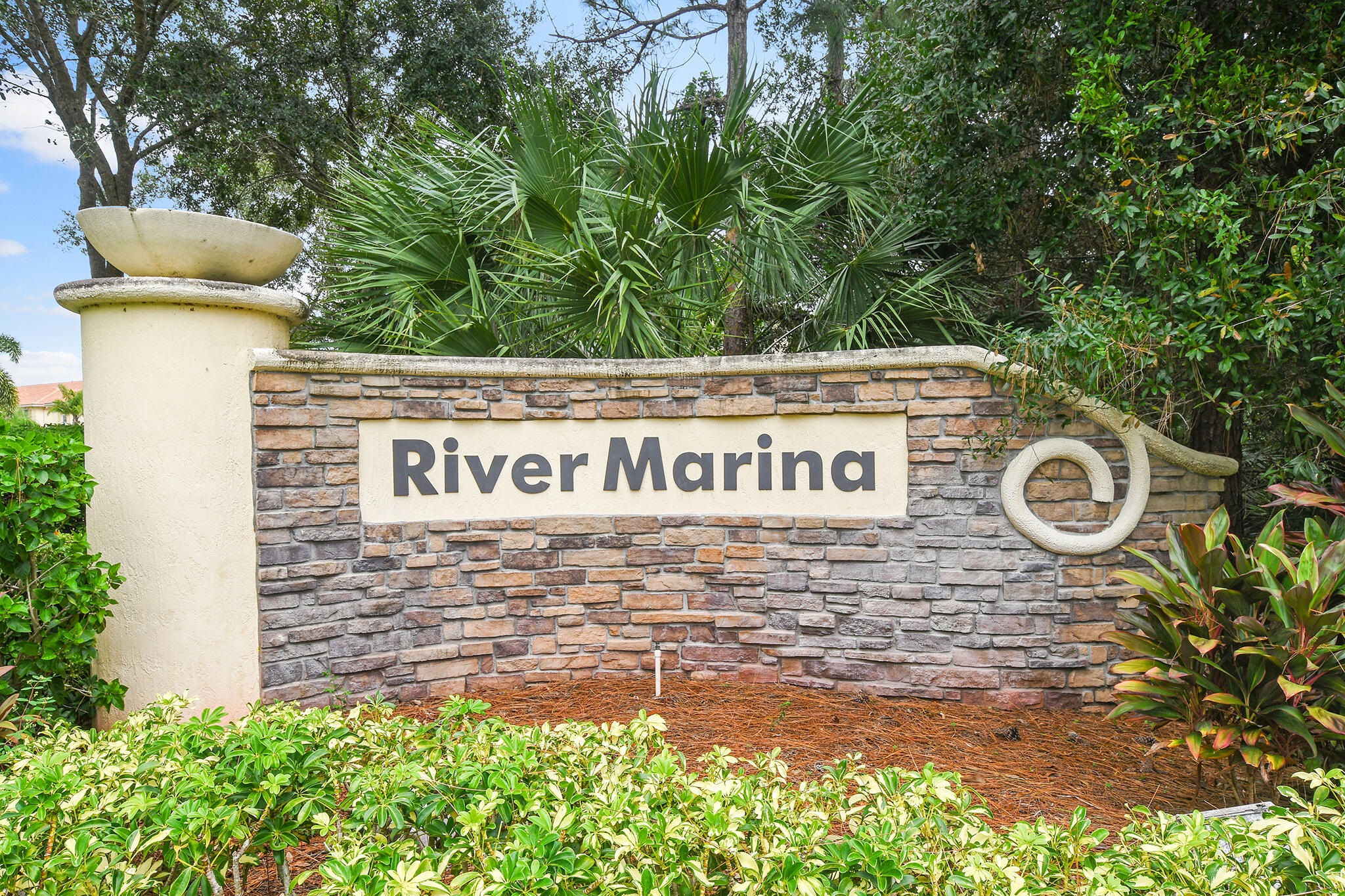 9527 SW Merlin Court