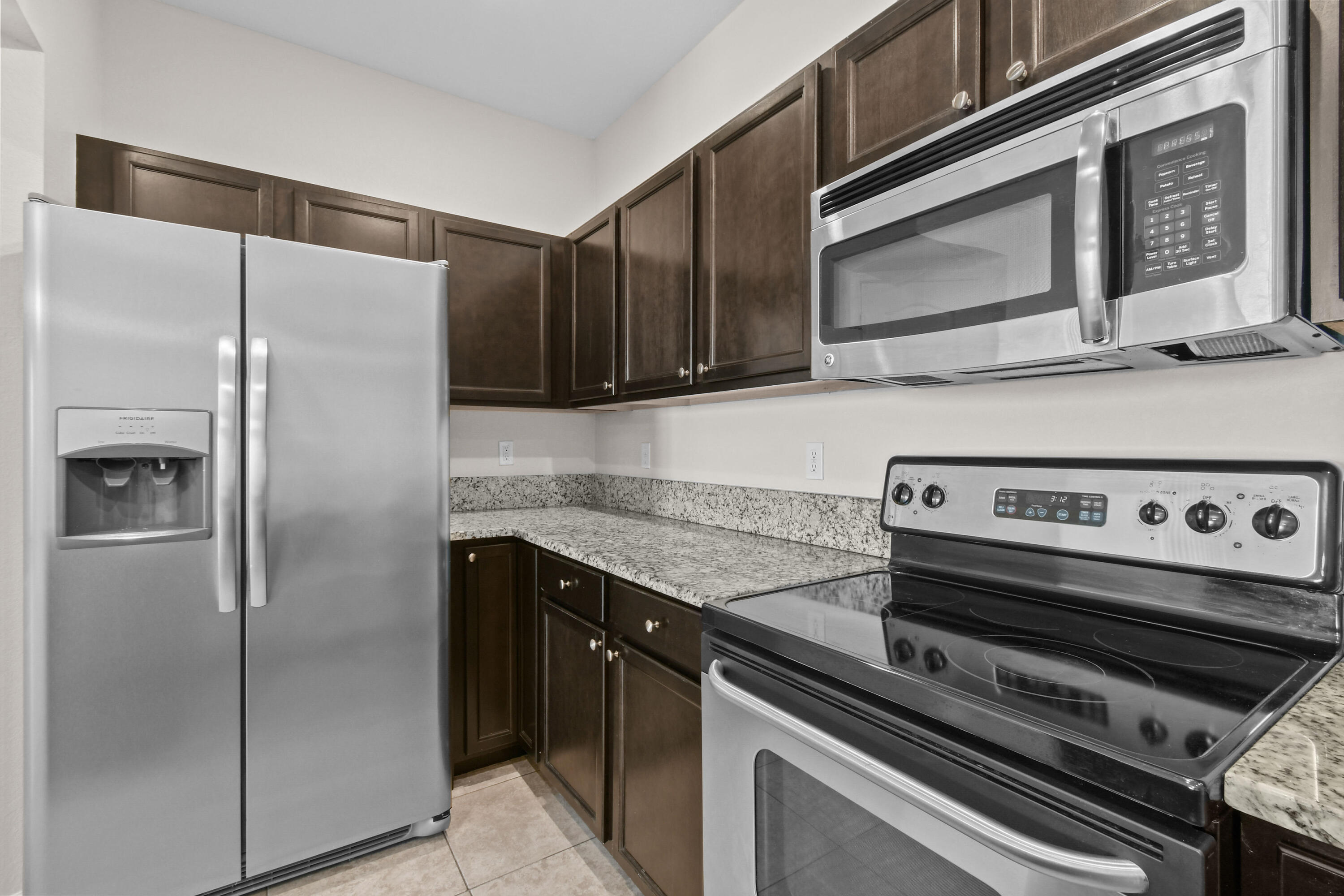 9527 SW Merlin Court