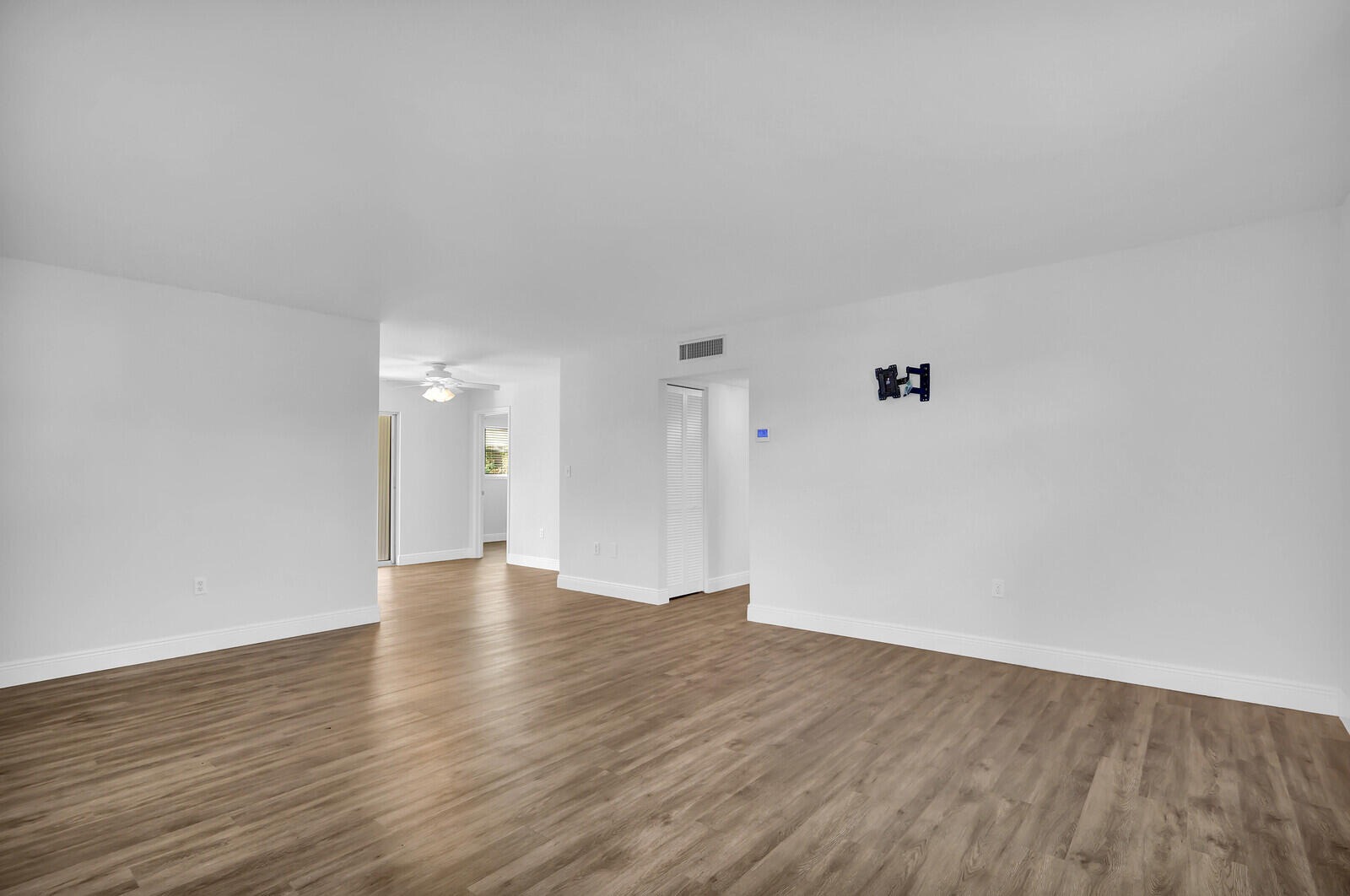 3210 Meridian Way S 11