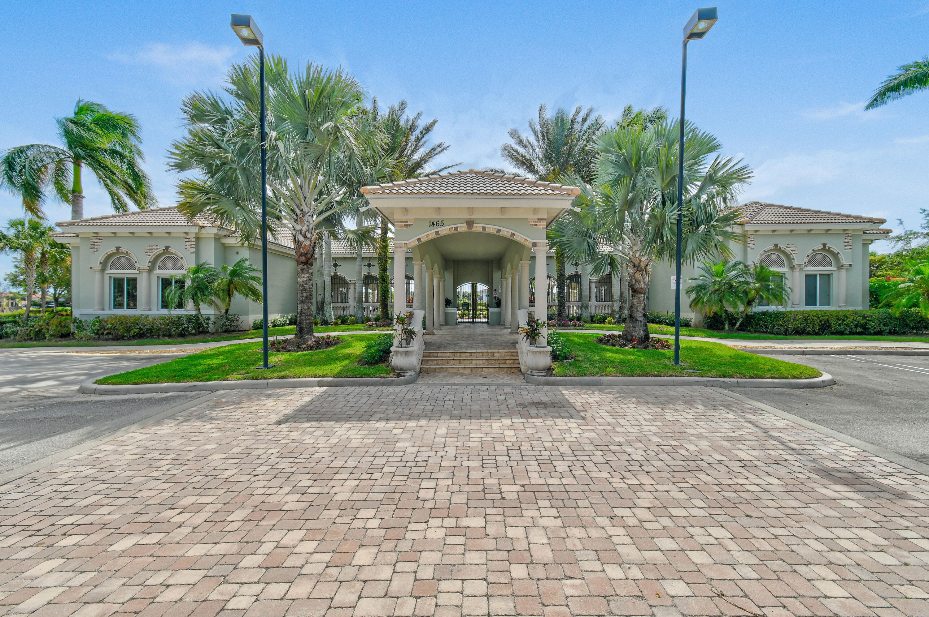 2540 NW Treviso Circle