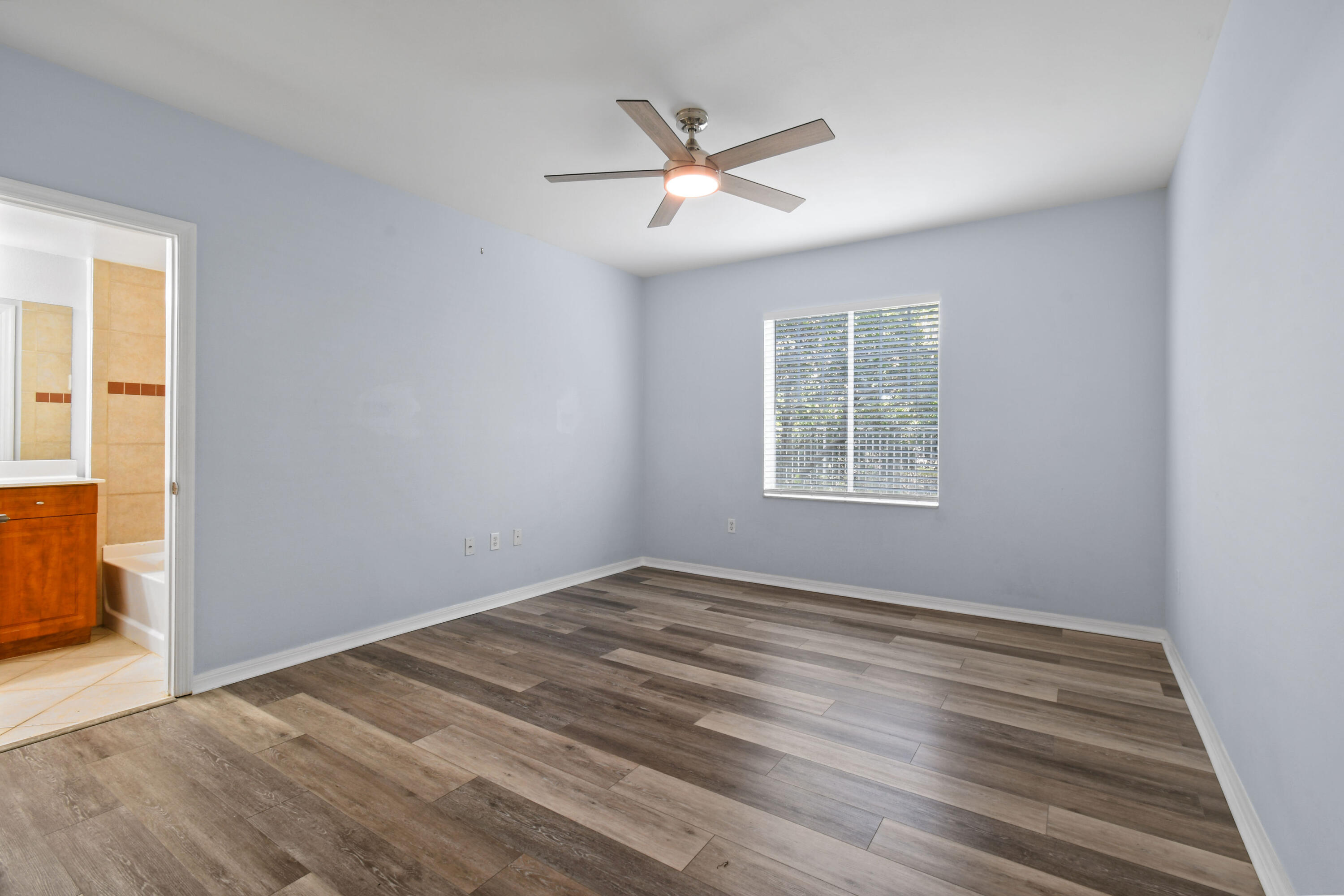 6565 Emerald Dunes Drive 108