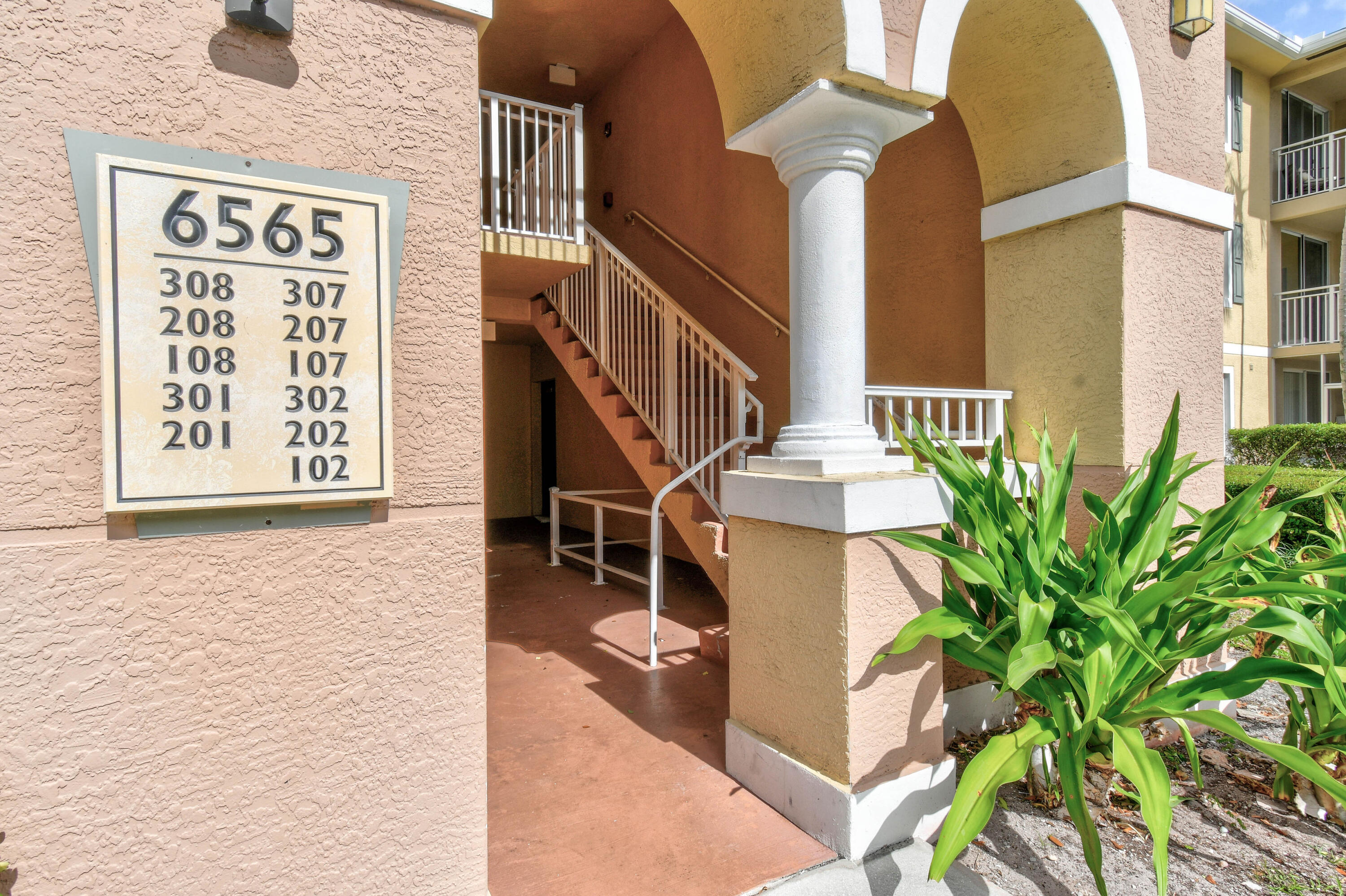 6565 Emerald Dunes Drive 108