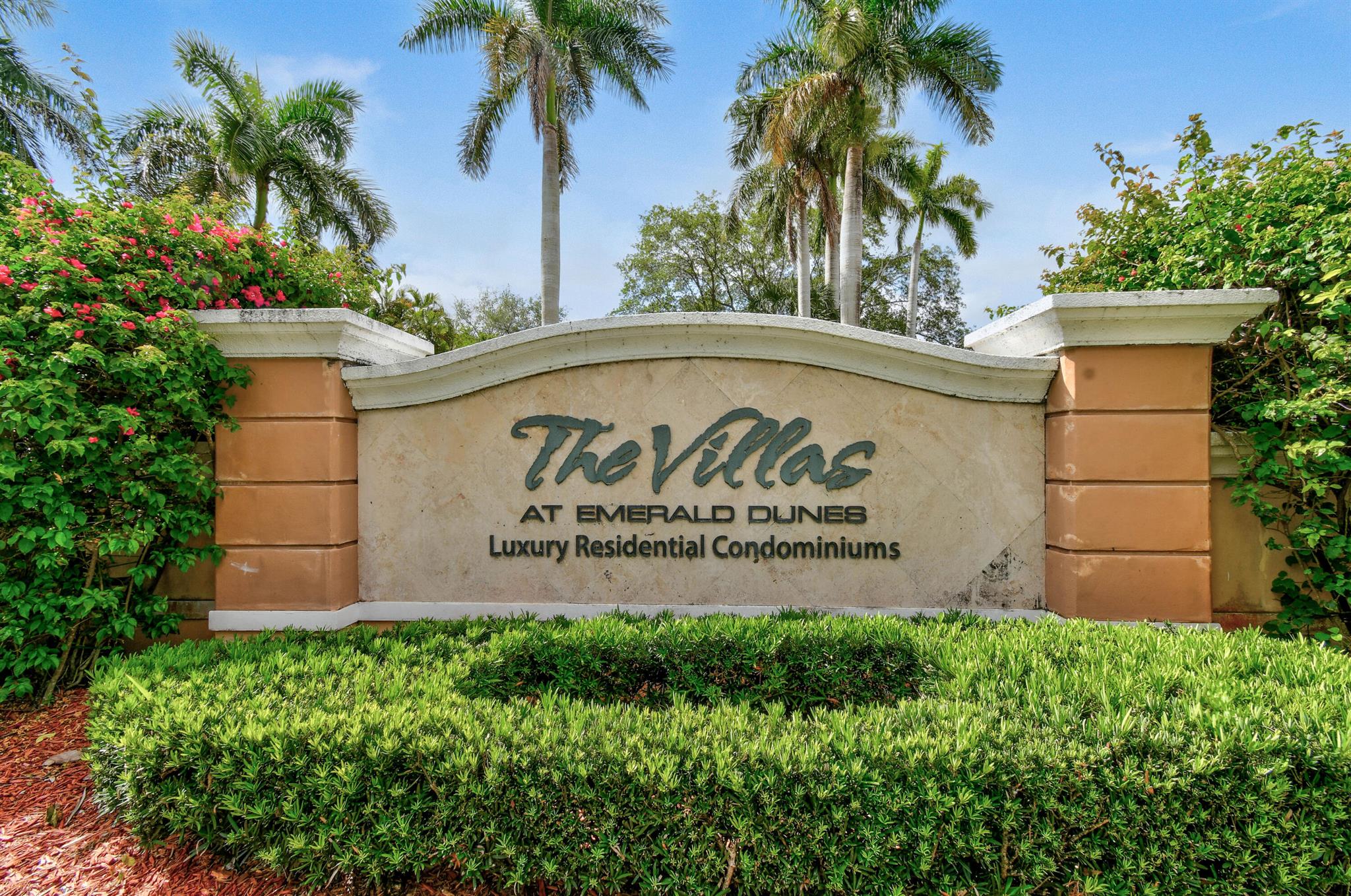 6565 Emerald Dunes Drive 108