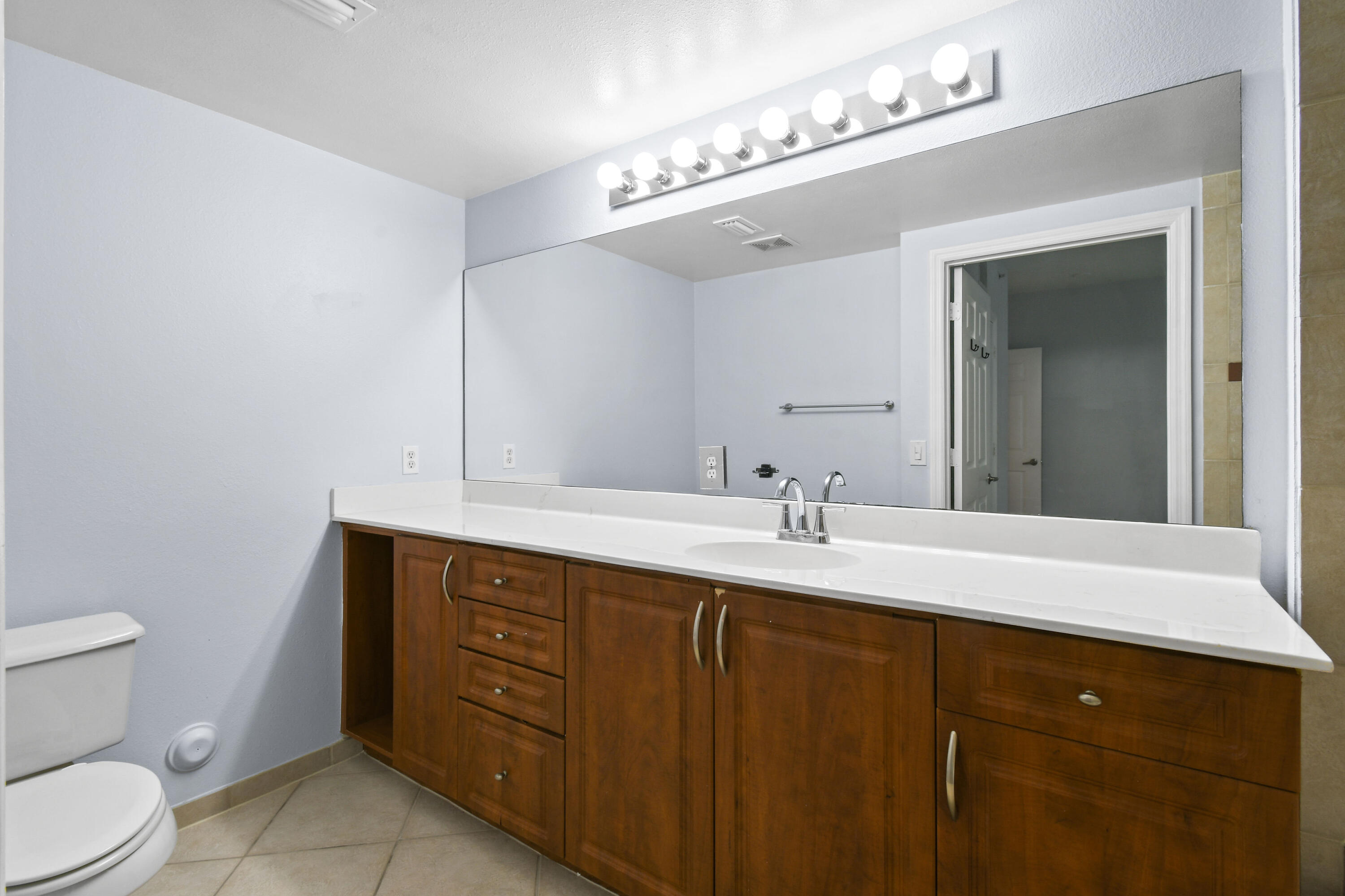 6565 Emerald Dunes Drive 108