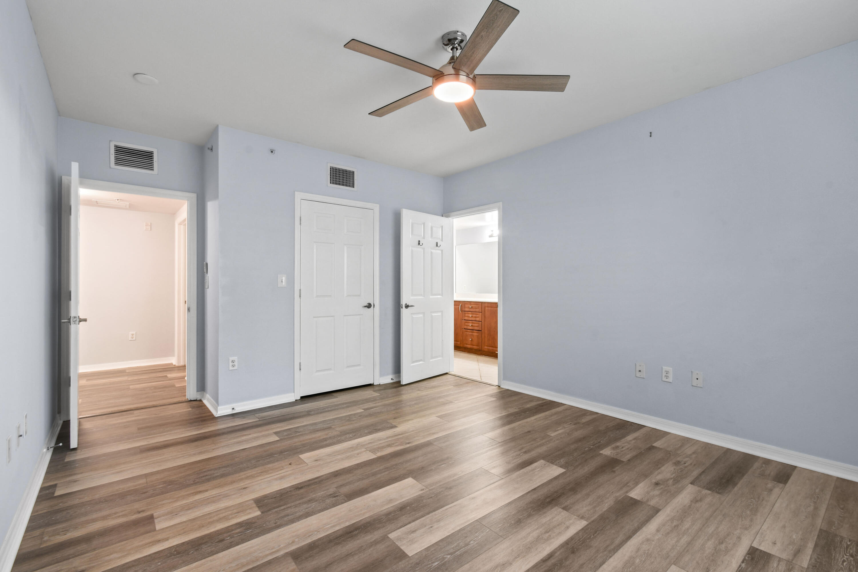 6565 Emerald Dunes Drive 108