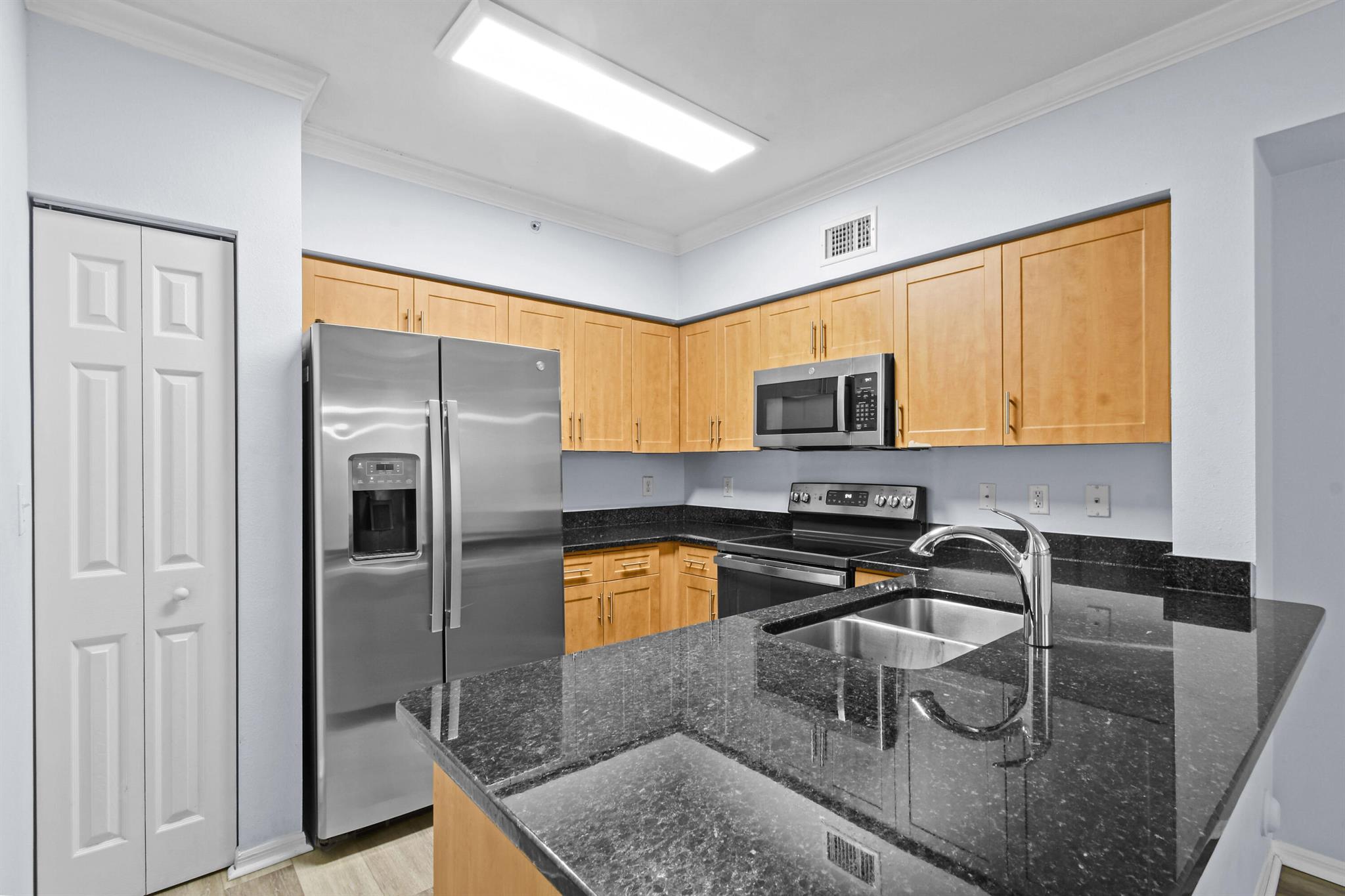 6565 Emerald Dunes Drive 108