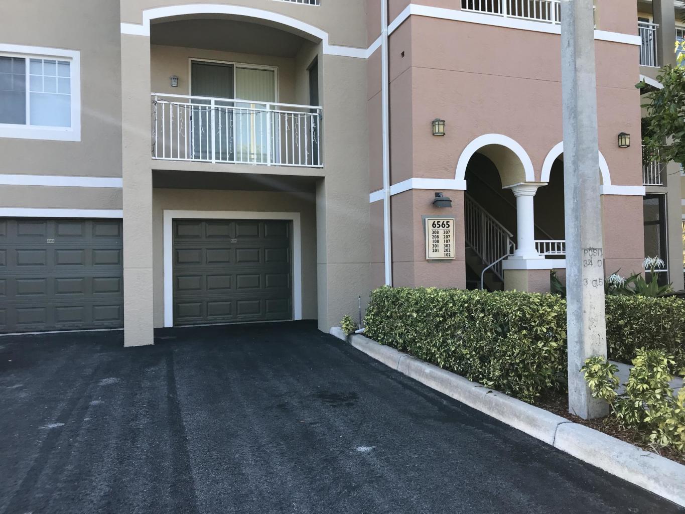 6565 Emerald Dunes Drive 108