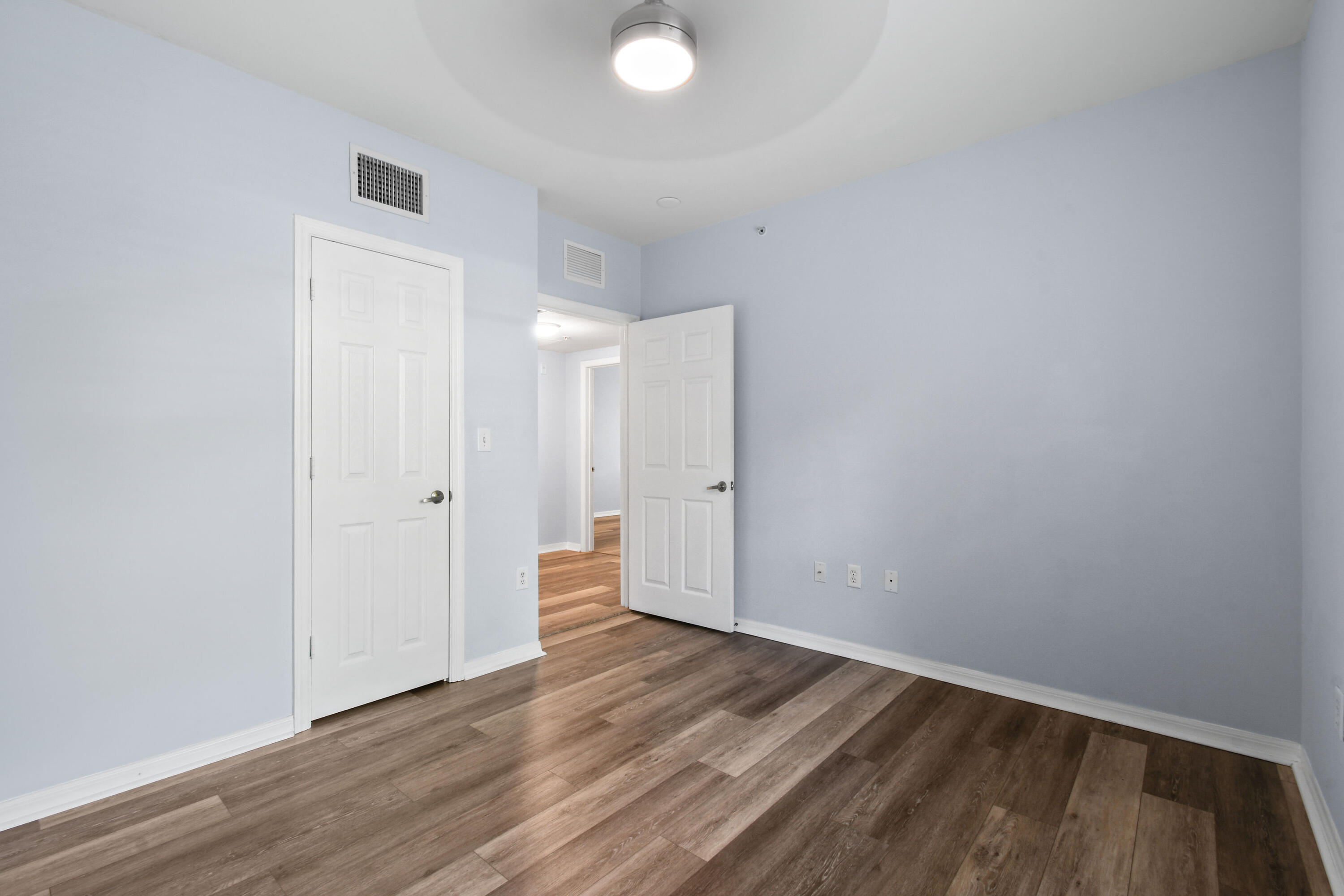 6565 Emerald Dunes Drive 108