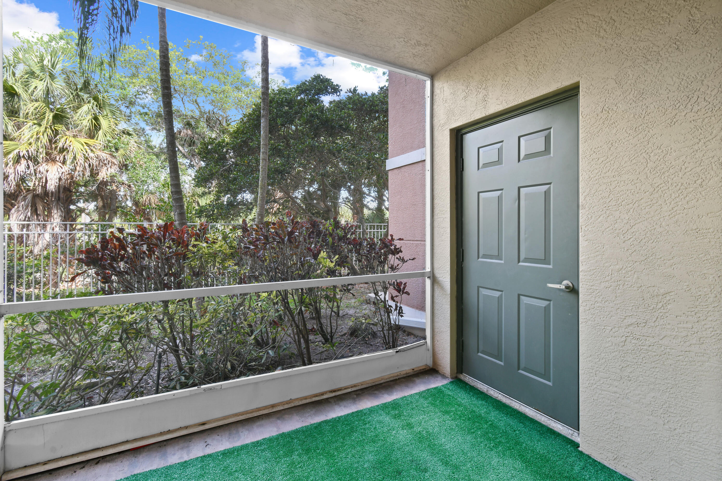 6565 Emerald Dunes Drive 108
